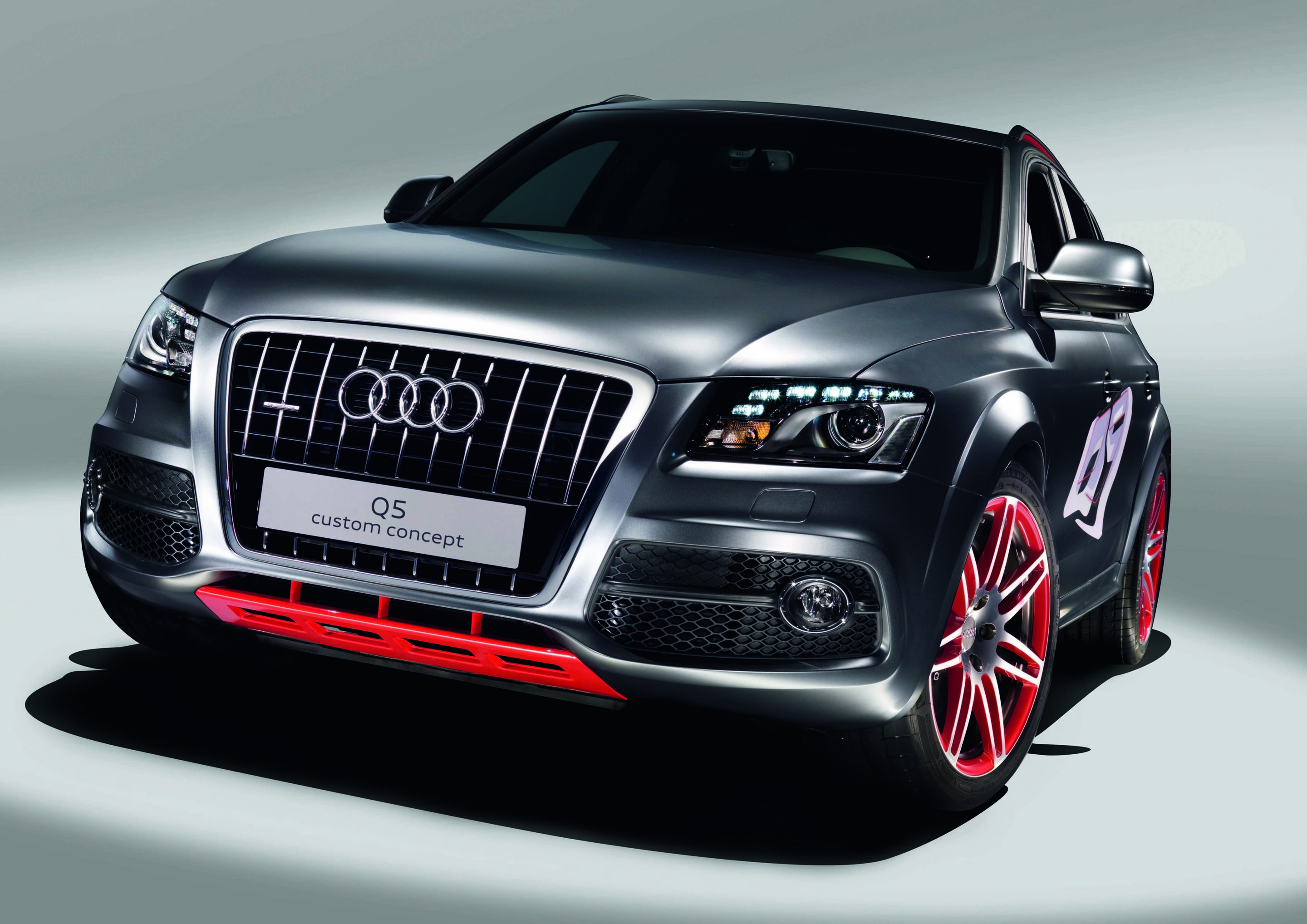 Audi Q5 custom concept - Colour: Daytona Gray matt