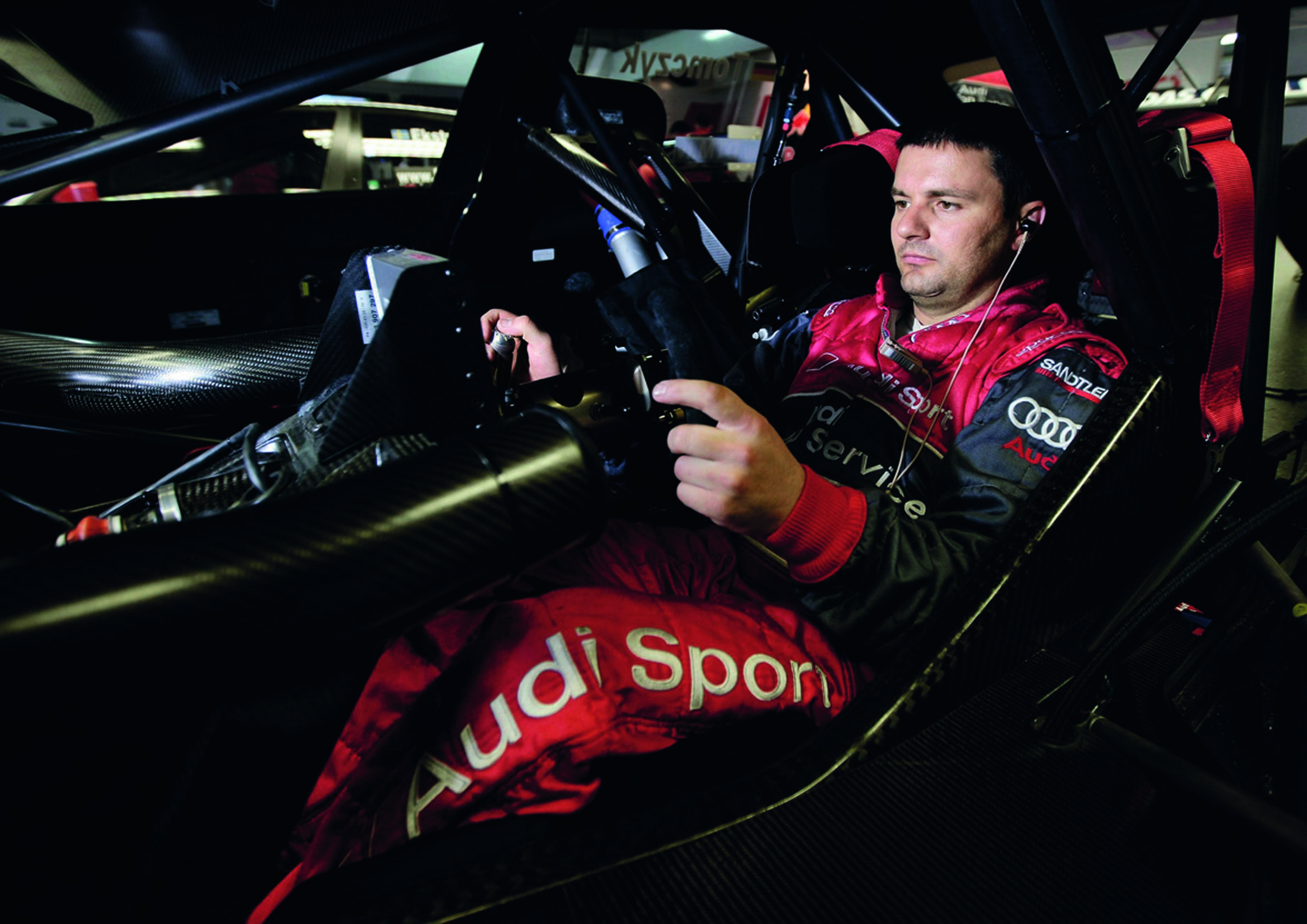 Jubiläumsmagazin Motorsport - Jochen Graf, bei ABT Sportsline Chefmechaniker an Martin Tomczyks Audi A4 DTM