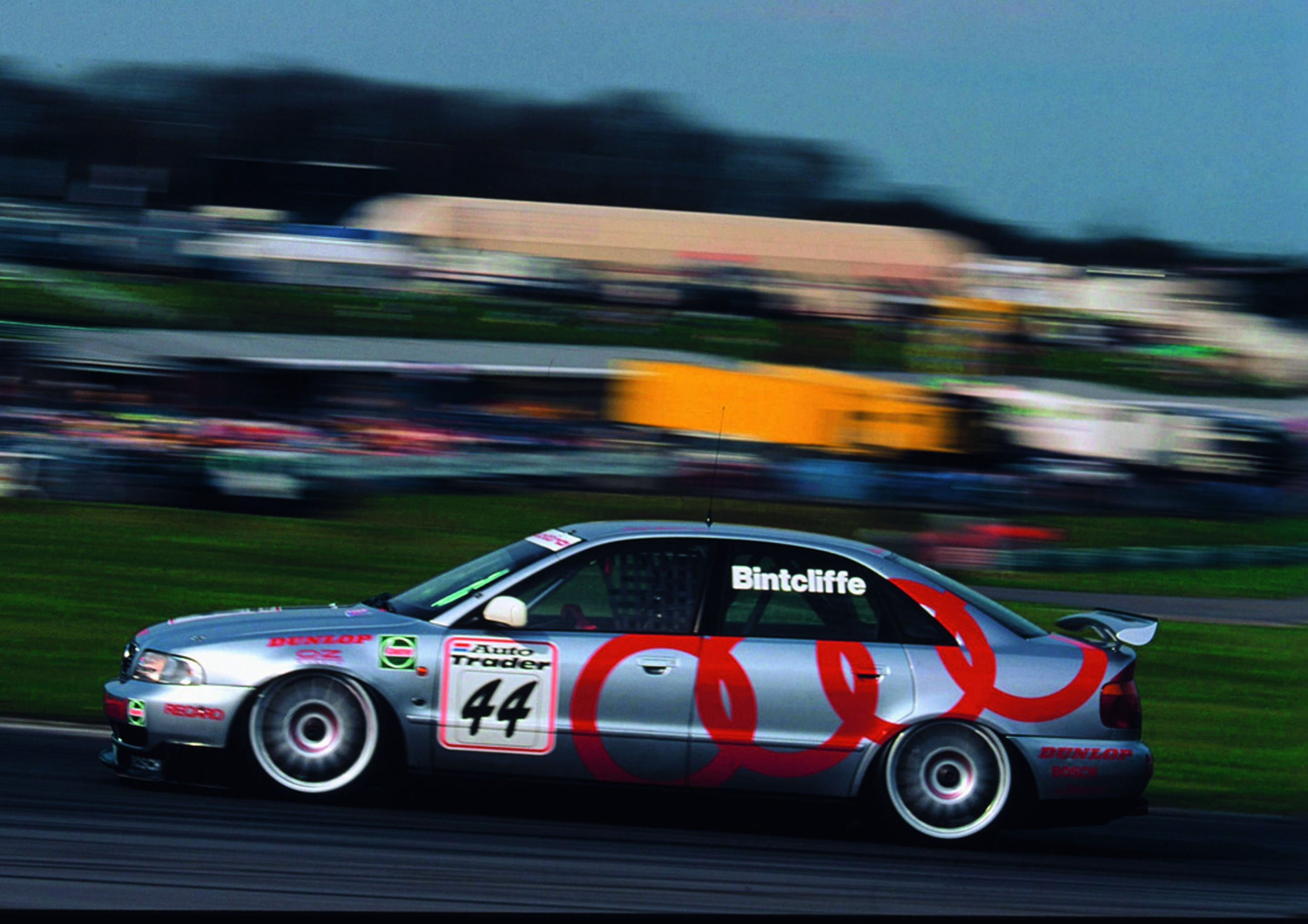 Jubiläumsmagazin Motorsport - Audi 80 Supertouring: John Bintcliffe eskortierte 1996 Frank Biela zum Titelgewinn in der BTCC.