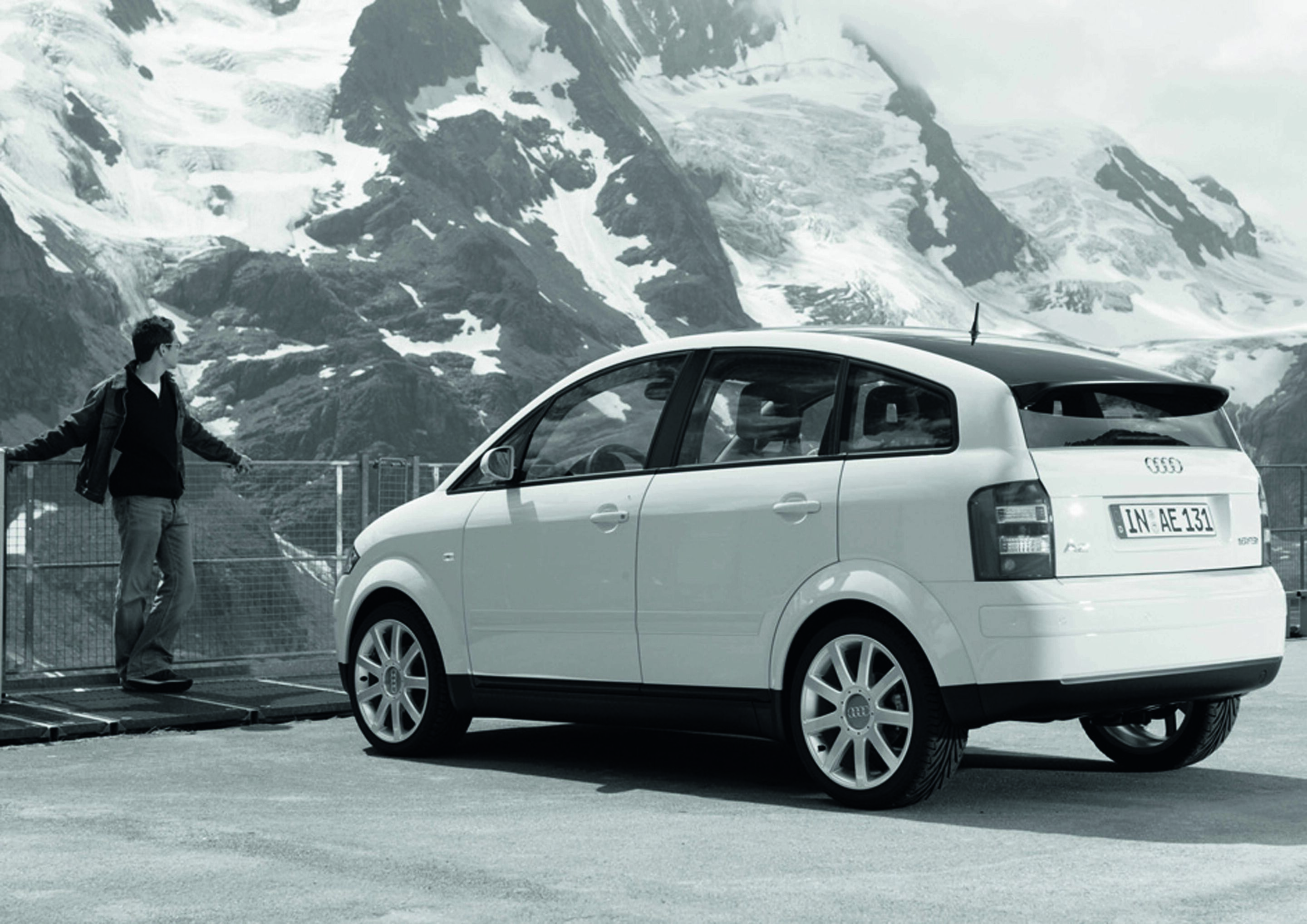 Jubiläumsmagazin Design - Audi A2: Ein langer Spoiler hielt die Heckscheibe frei von Verschmutzung.