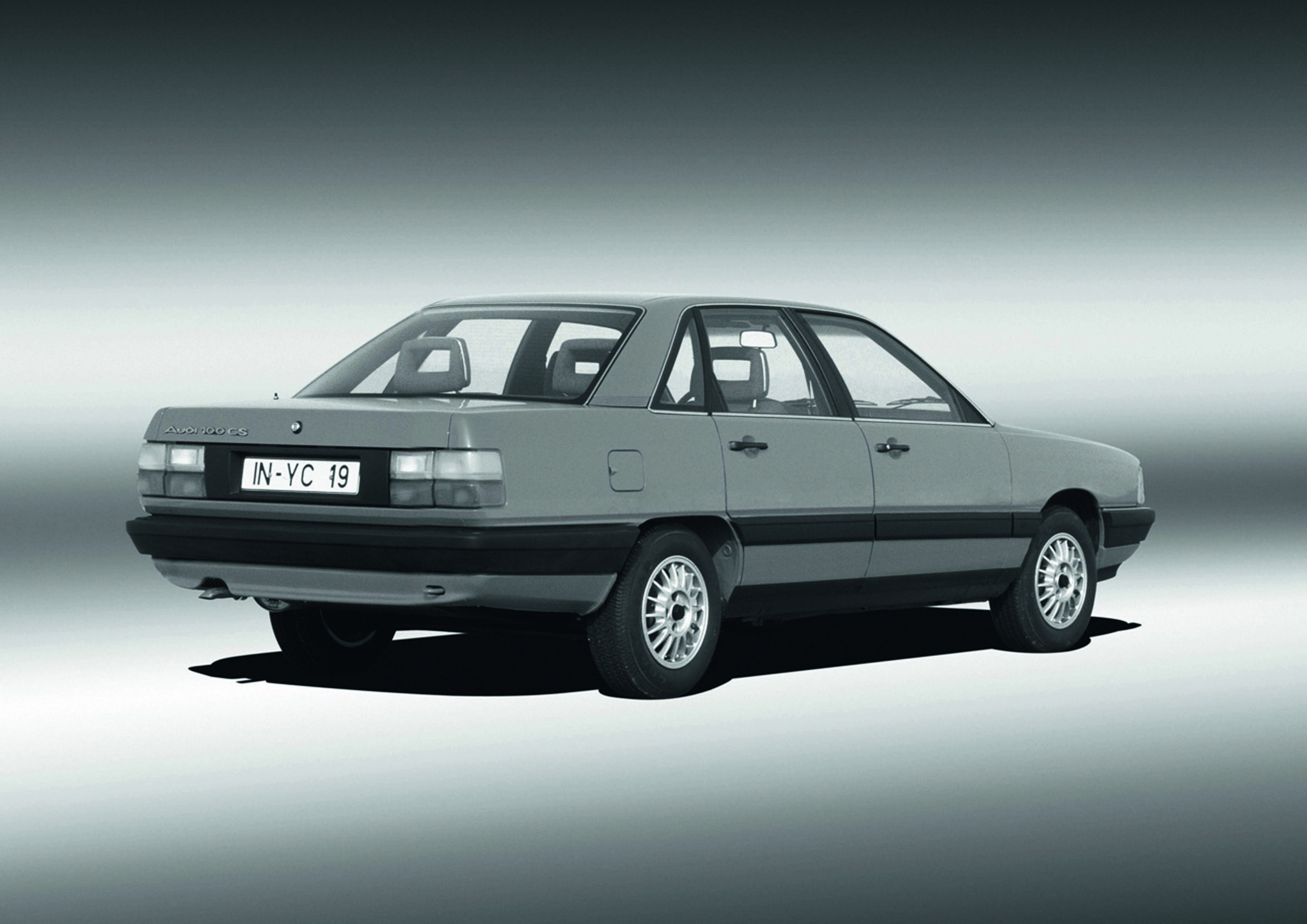 Jubiläumsmagazin Design - Audi 100 C3: Einspritzanlage, Dreiwege-Kat, TDI - der dritte Audi 100 war auch unter dem Blech hochmodern.