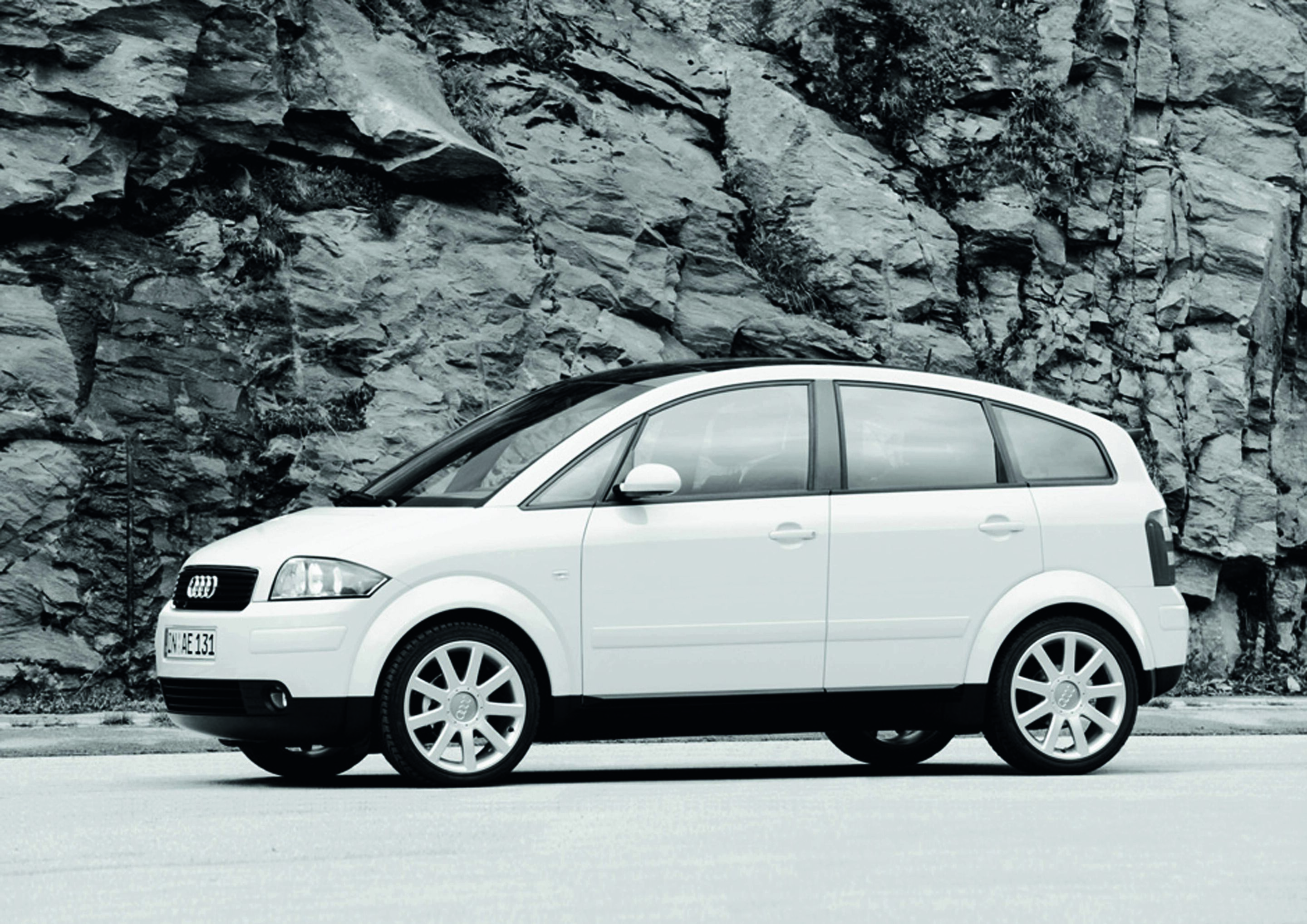 Jubiläumsmagazin Design - Audi A2: Two Box-Design mit kurzem Vorderwagen und hoher Zelle - der individuelle Look des A2.