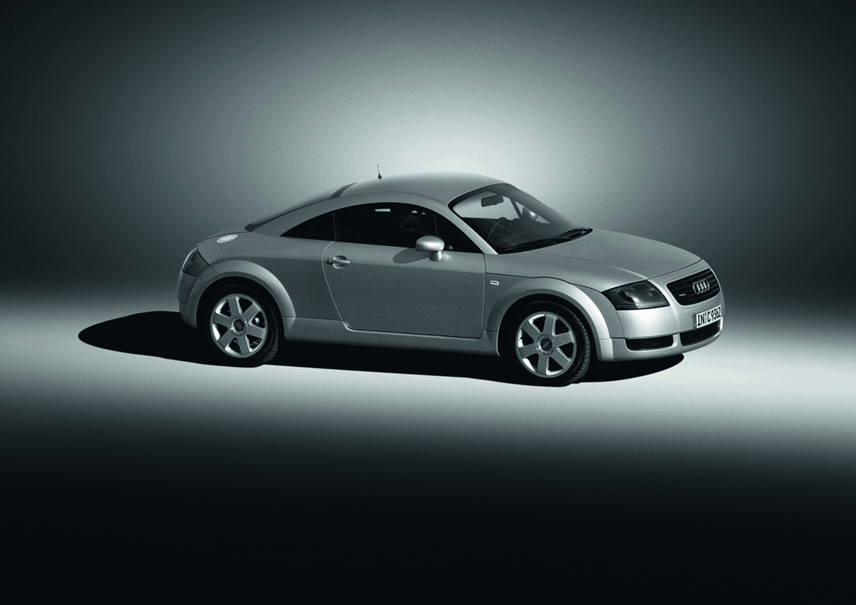 Anniversary magazine Design - Audi TT - the wheel arches emphasise the strict geometry of the basic concept.