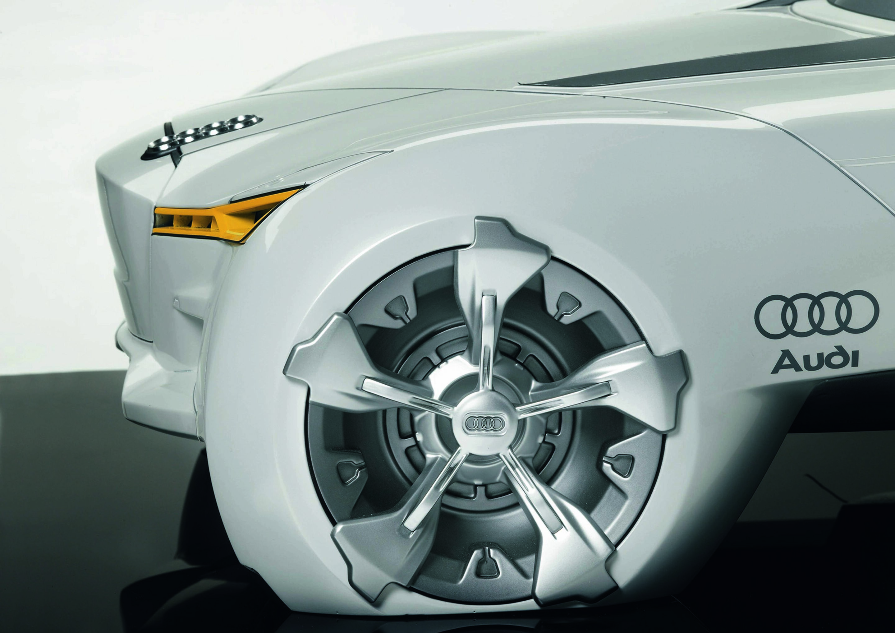 Jubiläumsmagazin Design - Coupé-Idee: Ein weiterer Beitrag von Nougarede mit spektakulären Detaillösungen rundum.