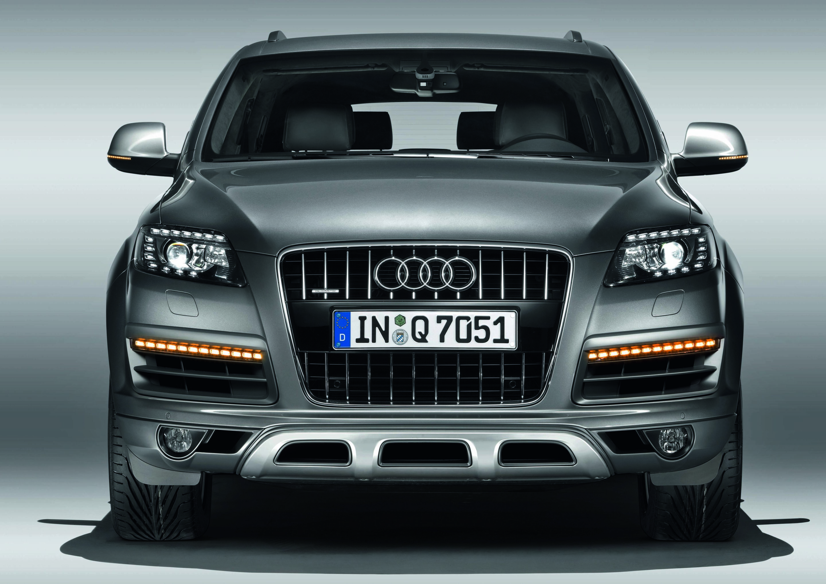 Audi Q7 - Farbe: Graphitgrau