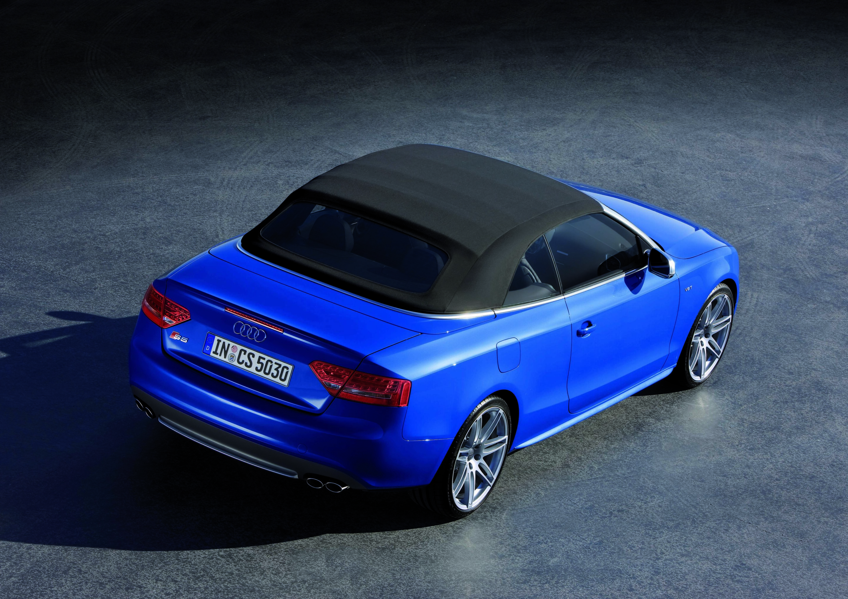 Audi S5 Cabriolet - Colour: Sprint Blue
