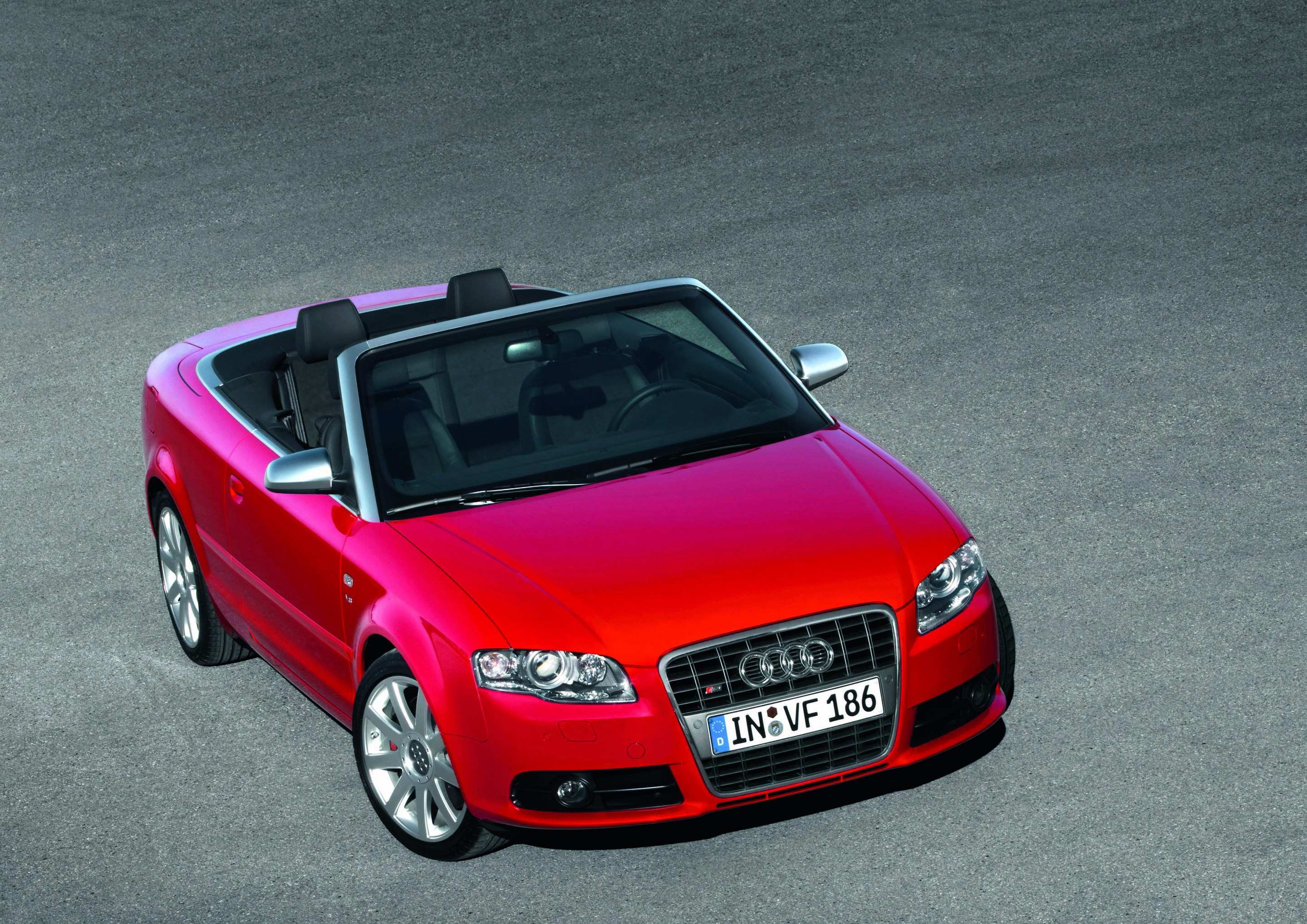 Audi S4 Cabriolet - Static photo