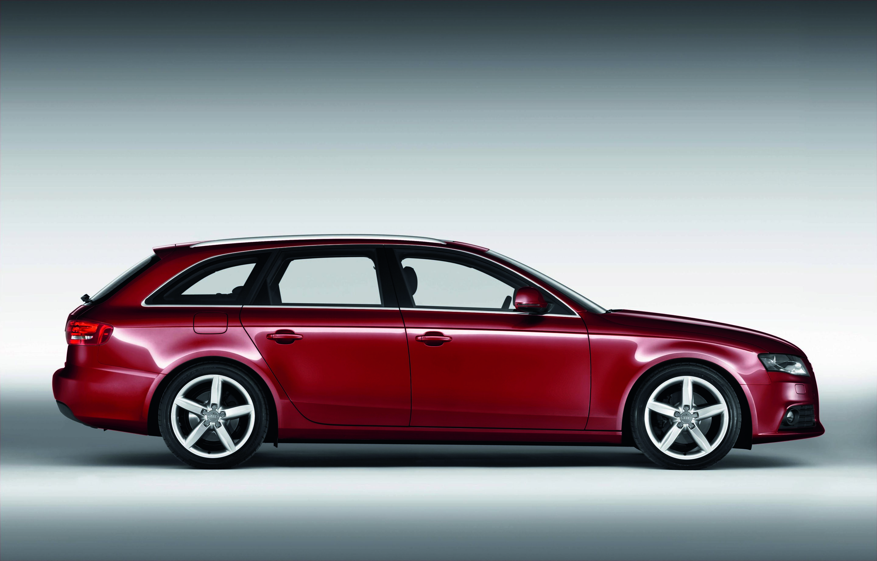 Audi A4 Avant (2008) - Static photo