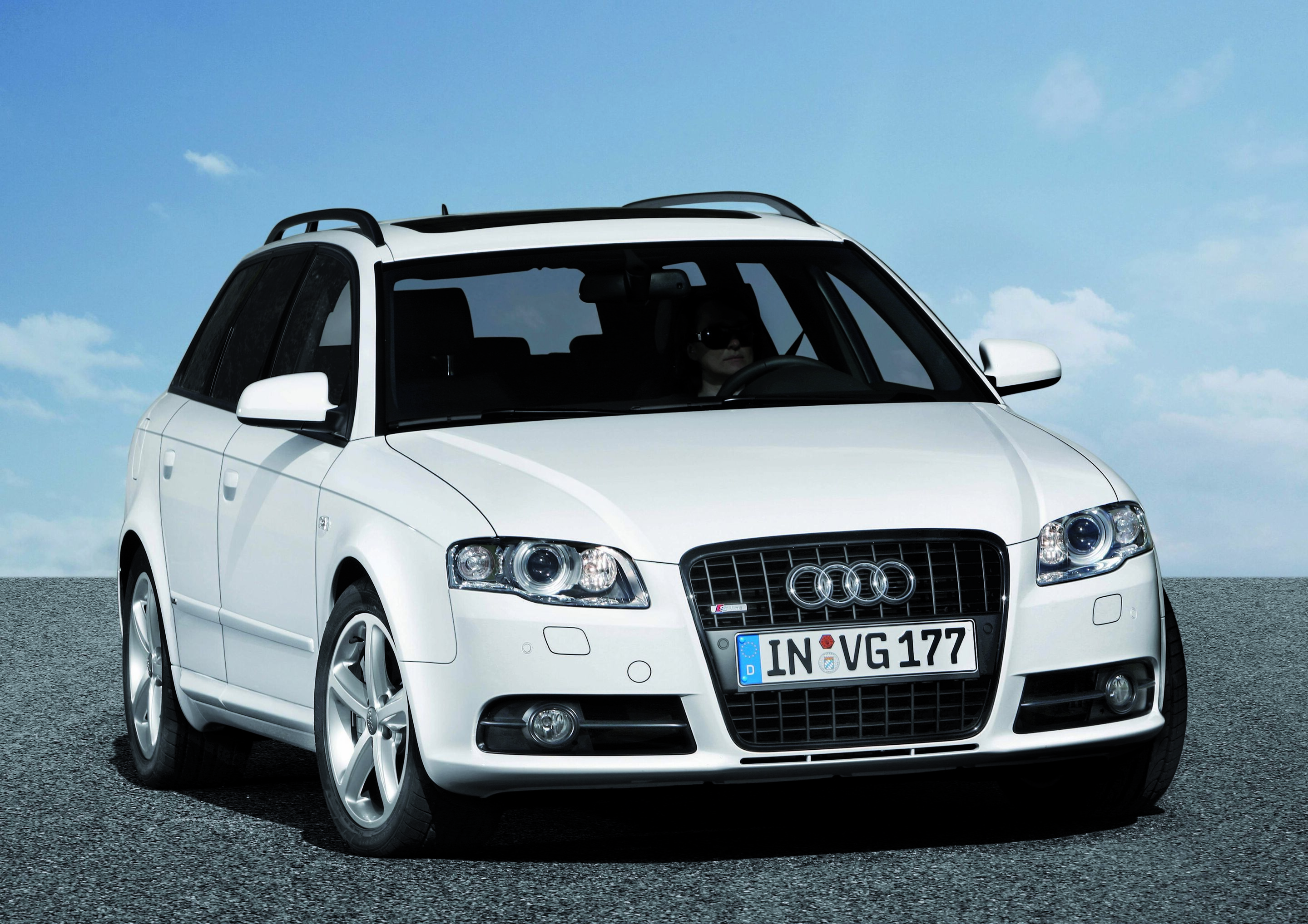 Audi A4 Avant 3.0 TDI quattro (2007) - Static photo