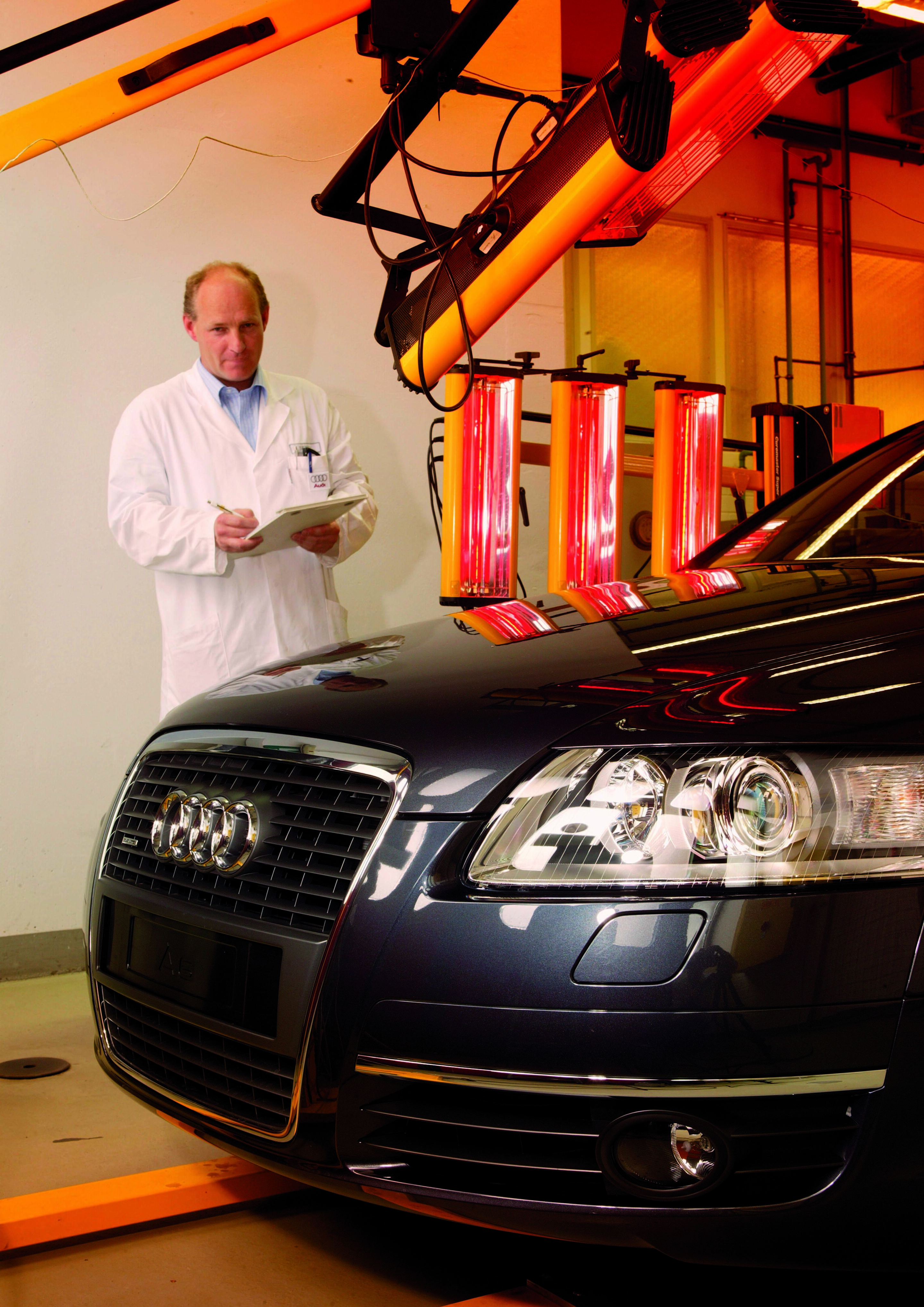 Automotive development with a preserving jar - A vehicle is heated up for subsequent testing of the odours produced by its interior materials when hot