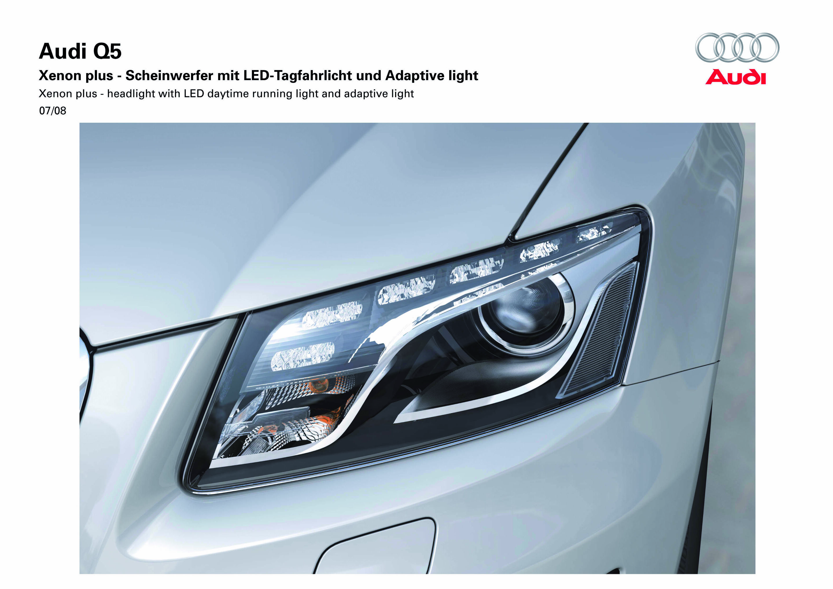 Illustration - Audi Q5 - Xenon plus headlight with LED daytime running light