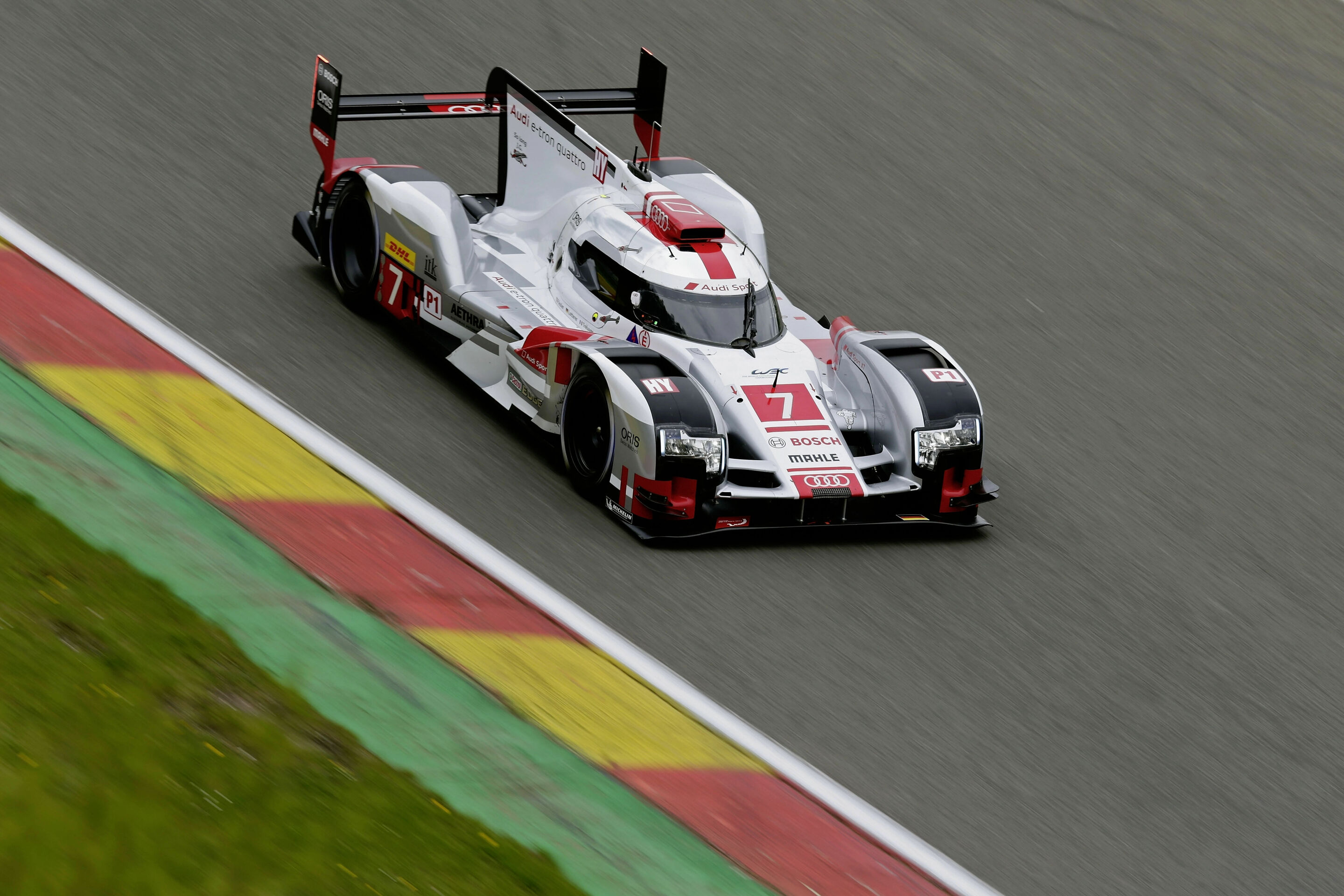 Audi im Qualifying in Spa in Startreihe zwei - Audi R18 e-tron quattro #7 (Audi Sport Team Joest), Marcel Fässler, André Lotterer, Benoît Tréluyer
