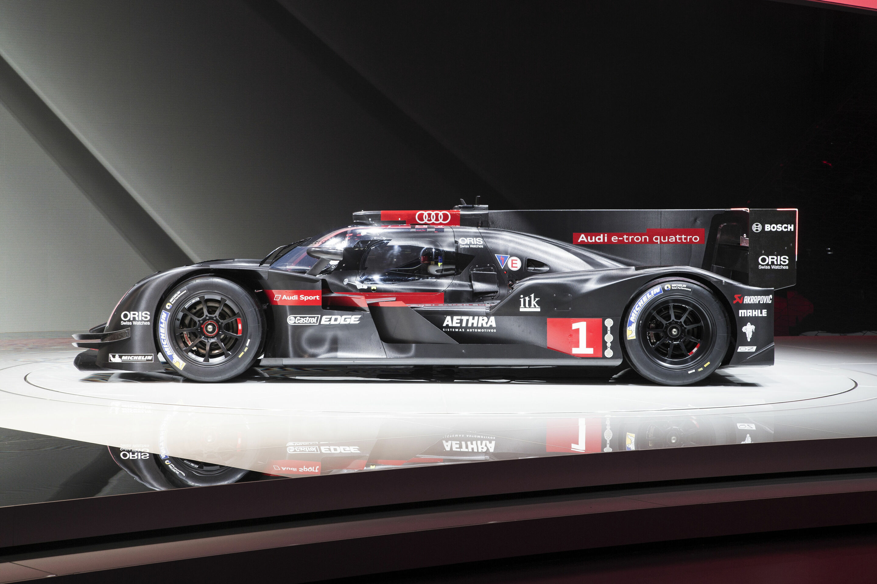 Audi Sport vertraut auch 2014 auf starke Partner in der FIA WEC - Audi verteidigt in der Saison 2014 seine Titel in der FIA-Langstrecken-Weltmeisterschaft WEC mit starken Partnern an der Seite. Renommierte, weltweit operierende Unternehmen begleiten den...