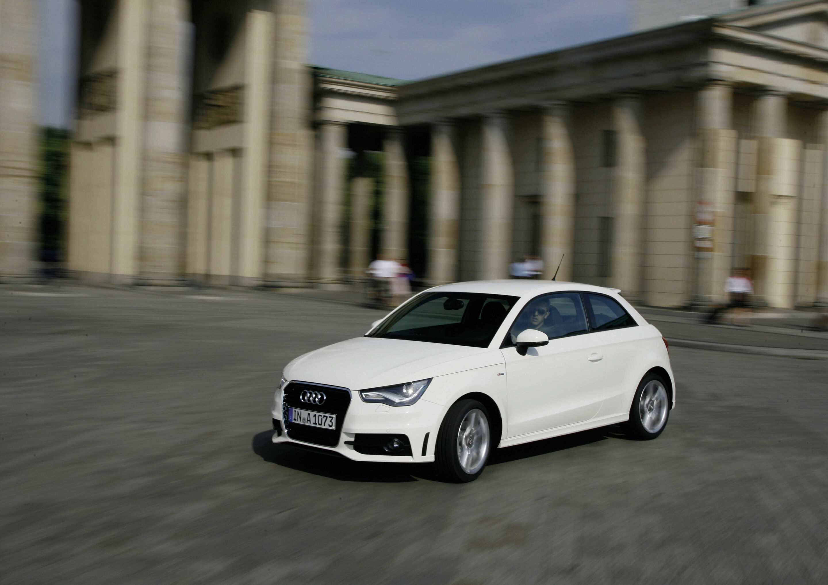 The intelligent car fleet: “Audi shared fleet” takes on the German capital - Picture: The Audi A1

Free choice of models, flexible use and pay-per-use billing: The new car pool service “Audi shared fleet” is now also taking the German capital by storm....