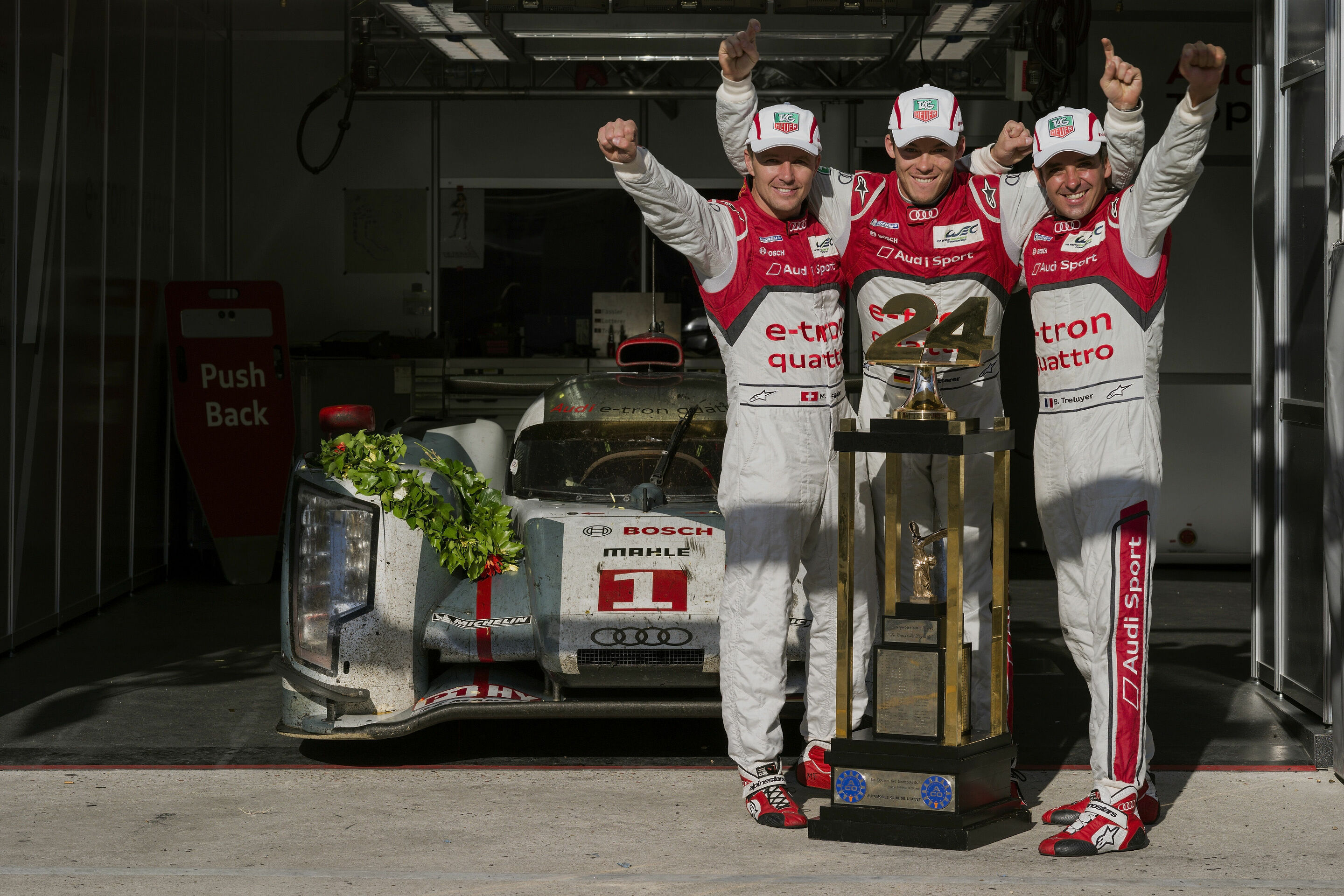 Audi Motorsport Historie - 2012: Der erste Hybrid-Sieg in Le Mans