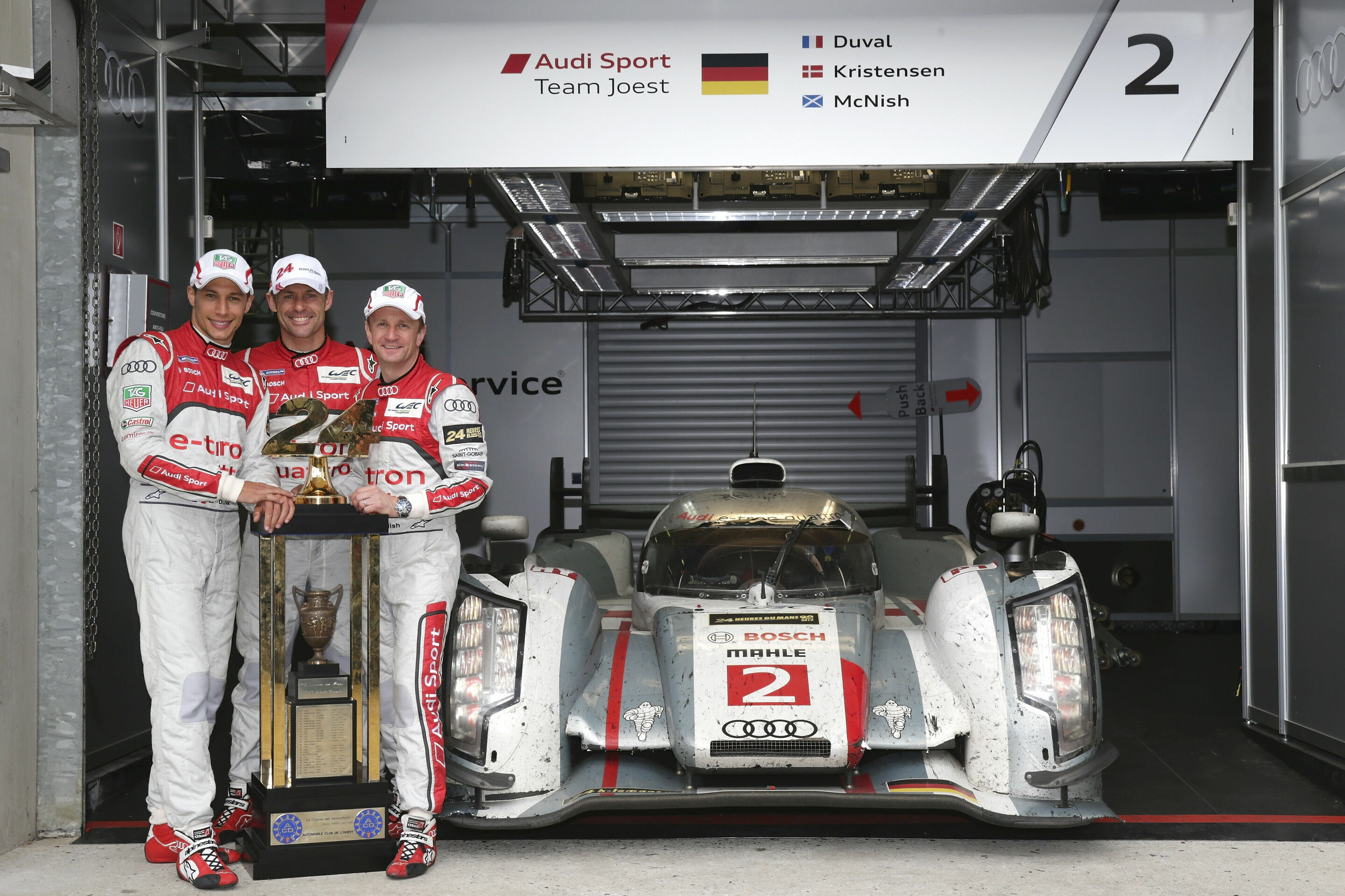 Audi Motorsport Historie - 2013: Zweiter Le-Mans-Sieg in Folge für den Audi R18 e-tron quattro