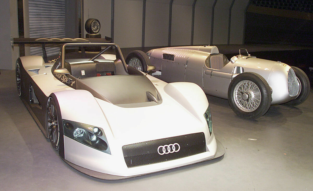 Audi Motorsport Historie - 1998: Präsentation des Audi R8