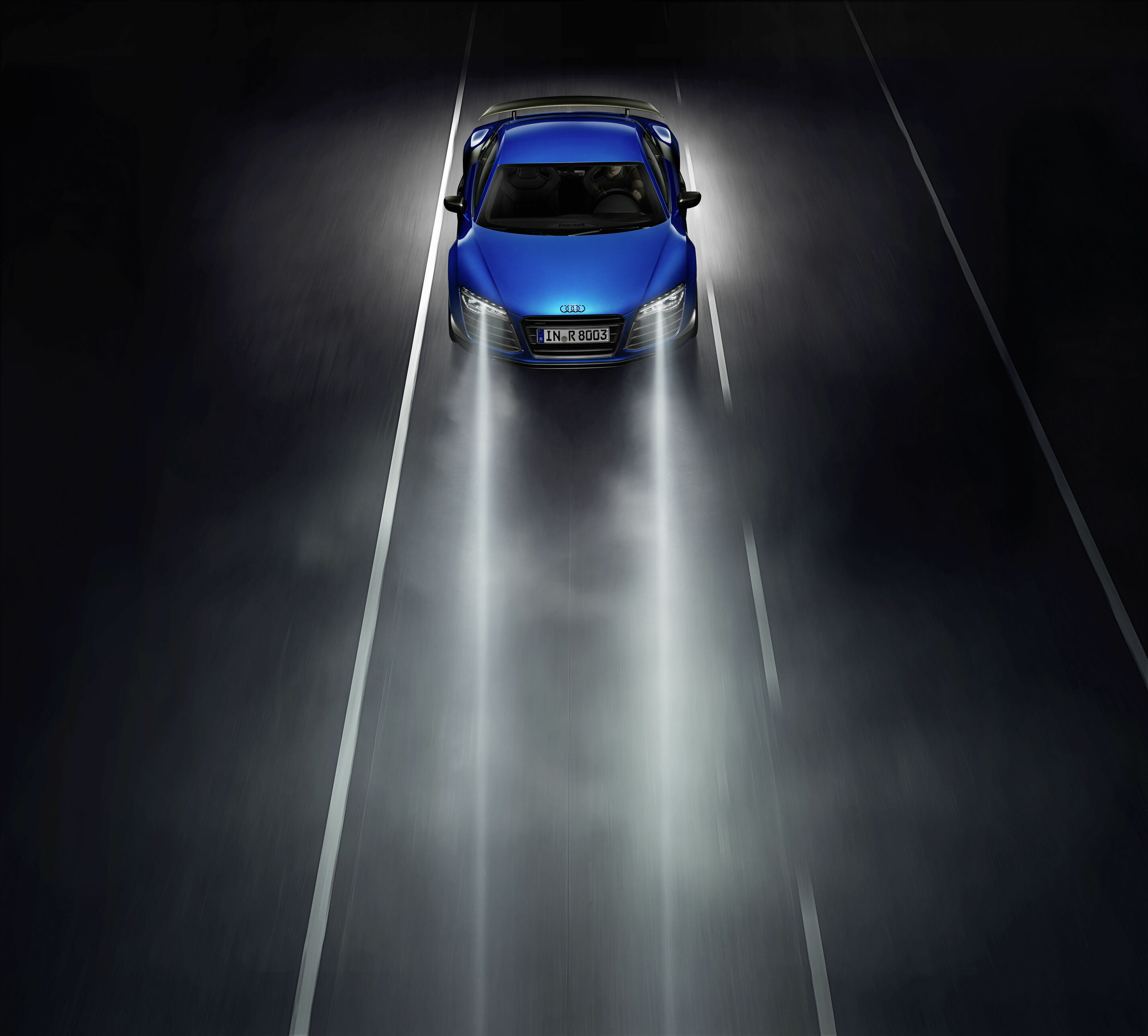 Audi R8 LMX, Fahraufnahme - Farbe: Arablau Kristalleffekt