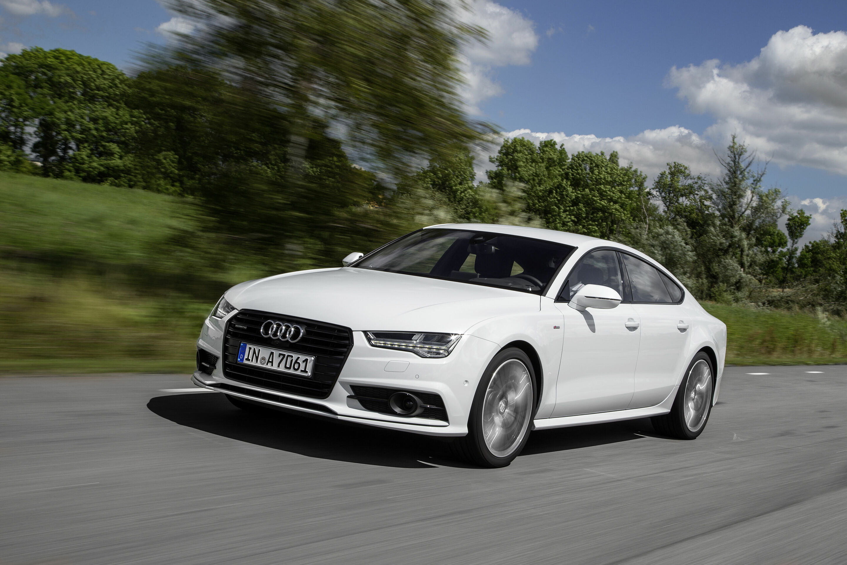 Audi A7 Sportback, Fahraufnahme - Farbe: Gletscherweiß