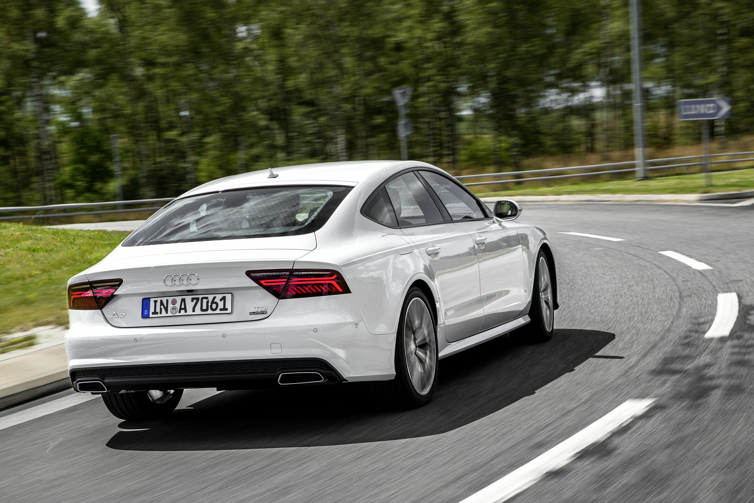 Audi A7 Sportback, Fahraufnahme - Farbe: Gletscherweiß