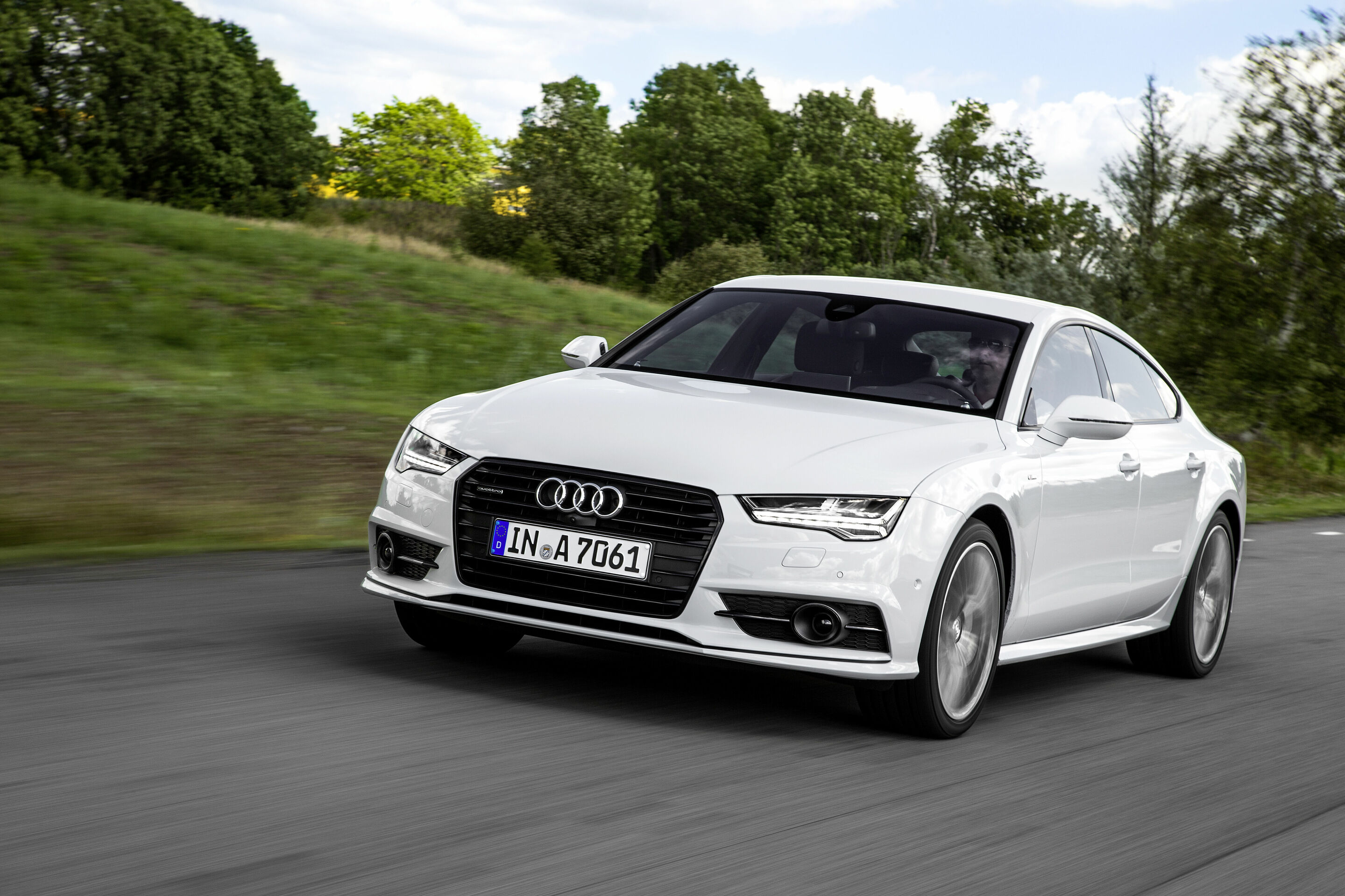 Audi A7 Sportback, Fahraufnahme - Farbe: Gletscherweiß