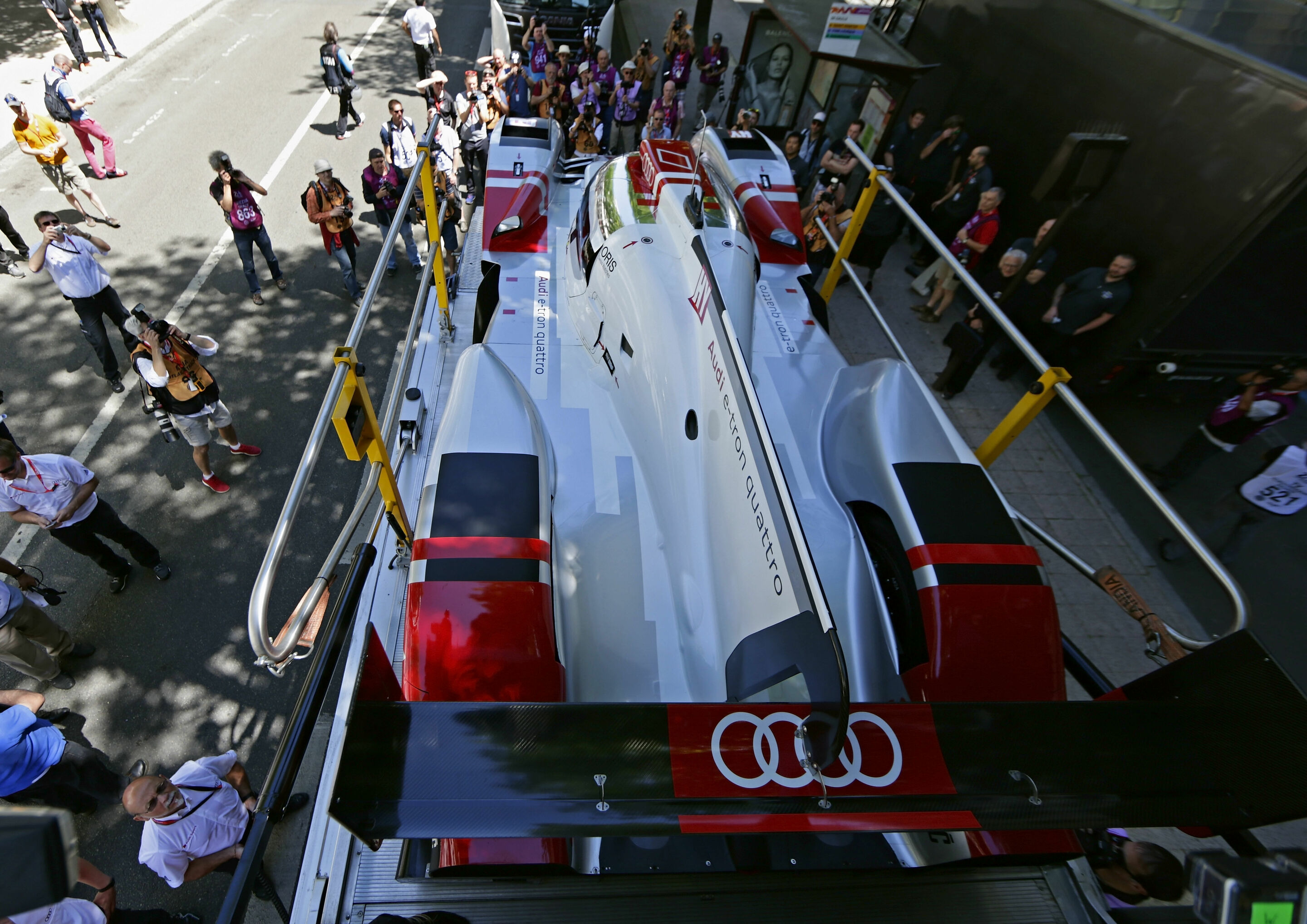 24 Stunden Le Mans 2015 - Audi R18 e-tron quattro #8 (Audi Sport Team Joest), Lucas di Grassi, Loïc Duval, Oliver Jarvis