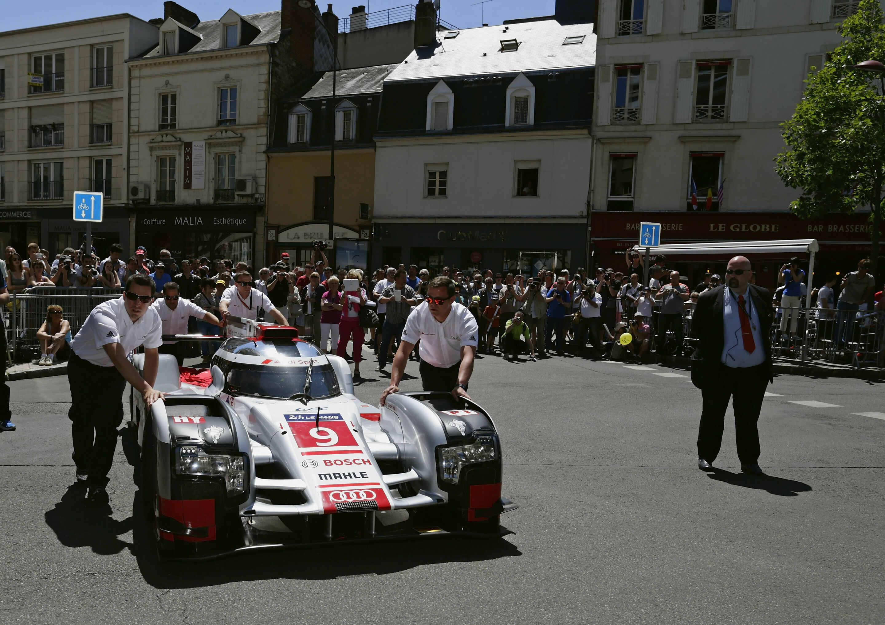 24 Stunden Le Mans 2015 - Audi R18 e-tron quattro #9 (Audi Sport Team Joest), Filipe Albuquerque, Marco Bonanomi, René Rast