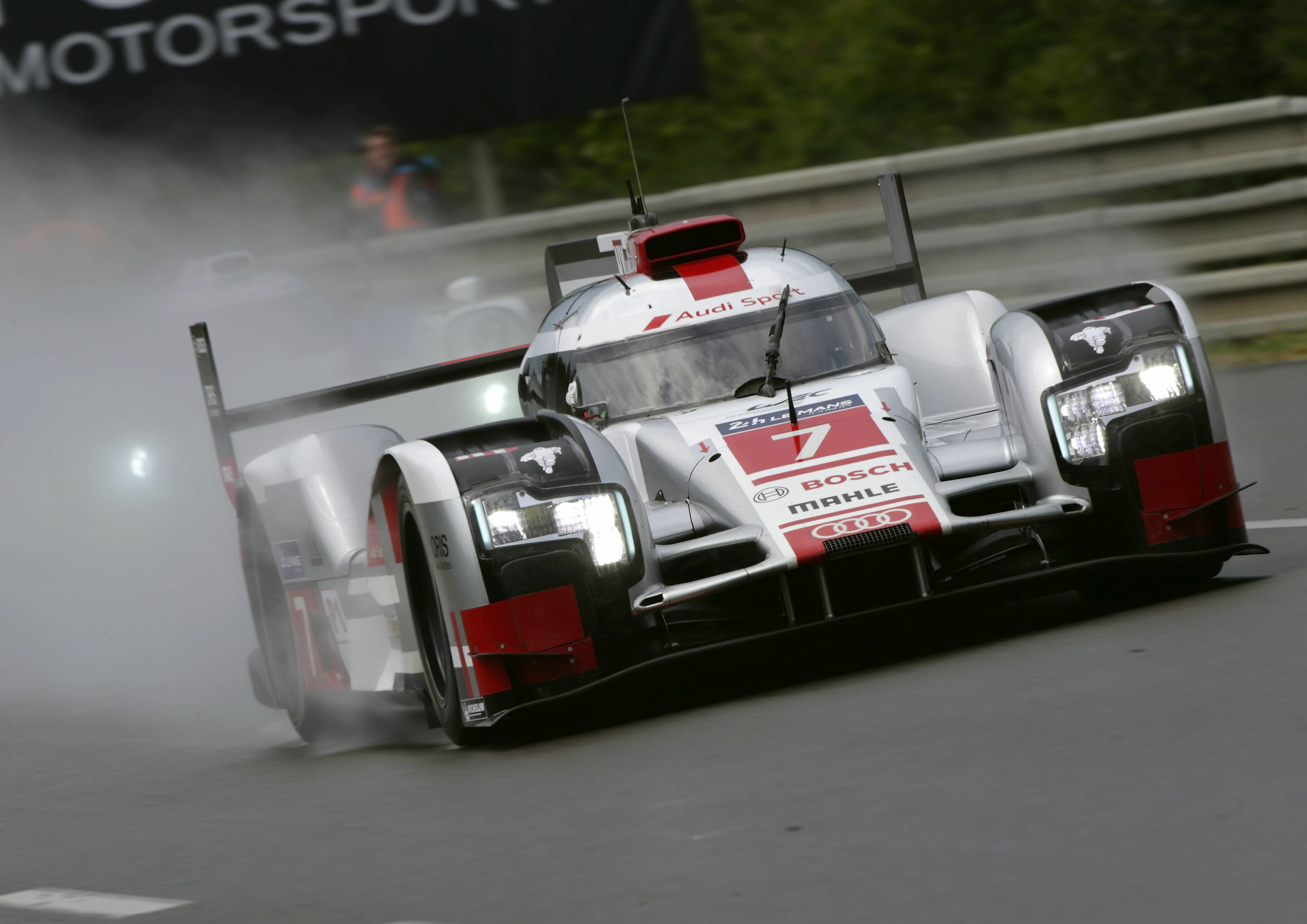 24h Le Mans 2015 - Audi R18 e-tron quattro #7 (Audi Sport Team Joest), André Lotterer, Marcel Fässler, Benoît Tréluyer