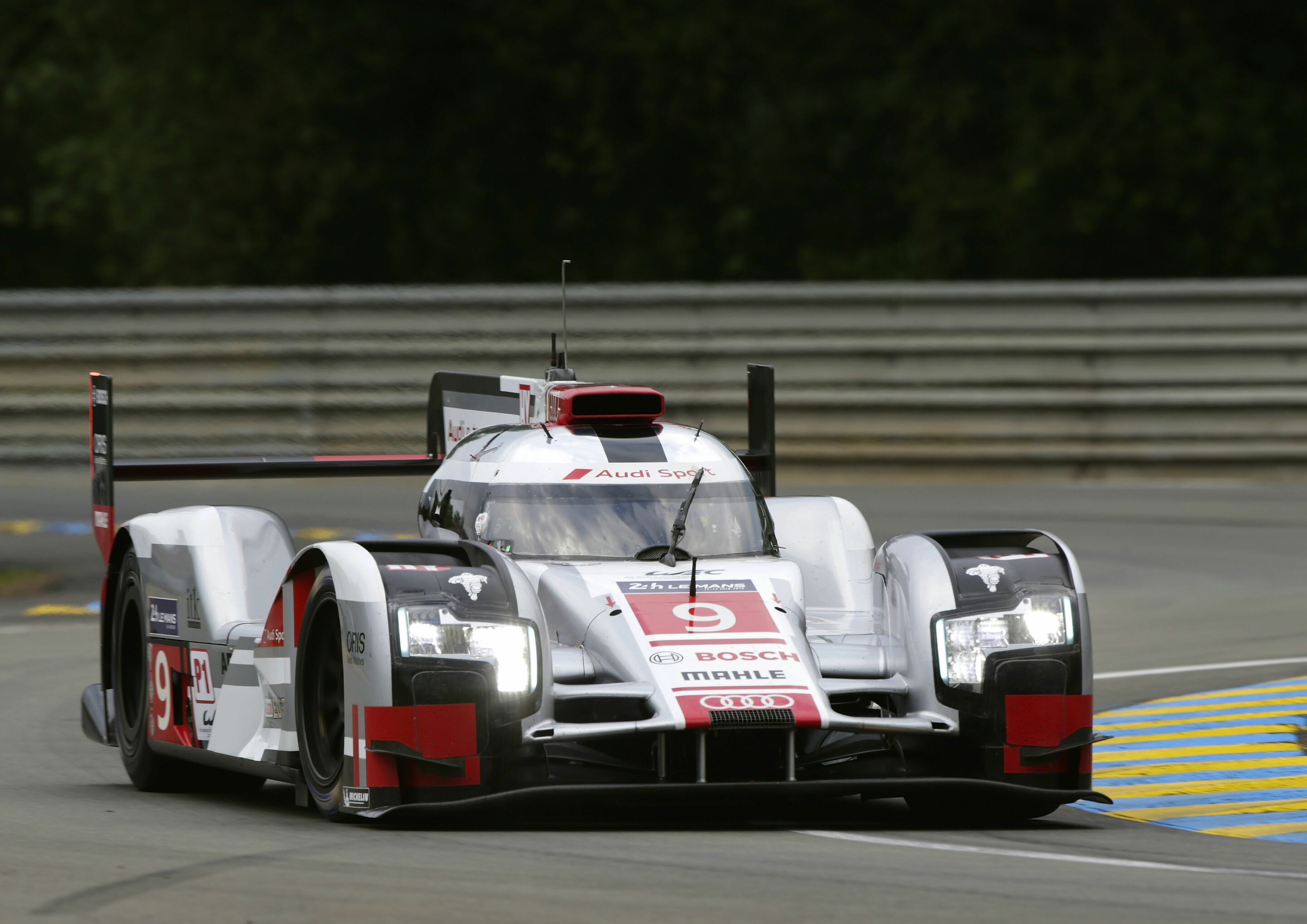 24 Stunden Le Mans 2015 - Audi R18 e-tron quattro #9 (Audi Sport Team Joest), Filipe Albuquerque, Marco Bonanomi, René Rast