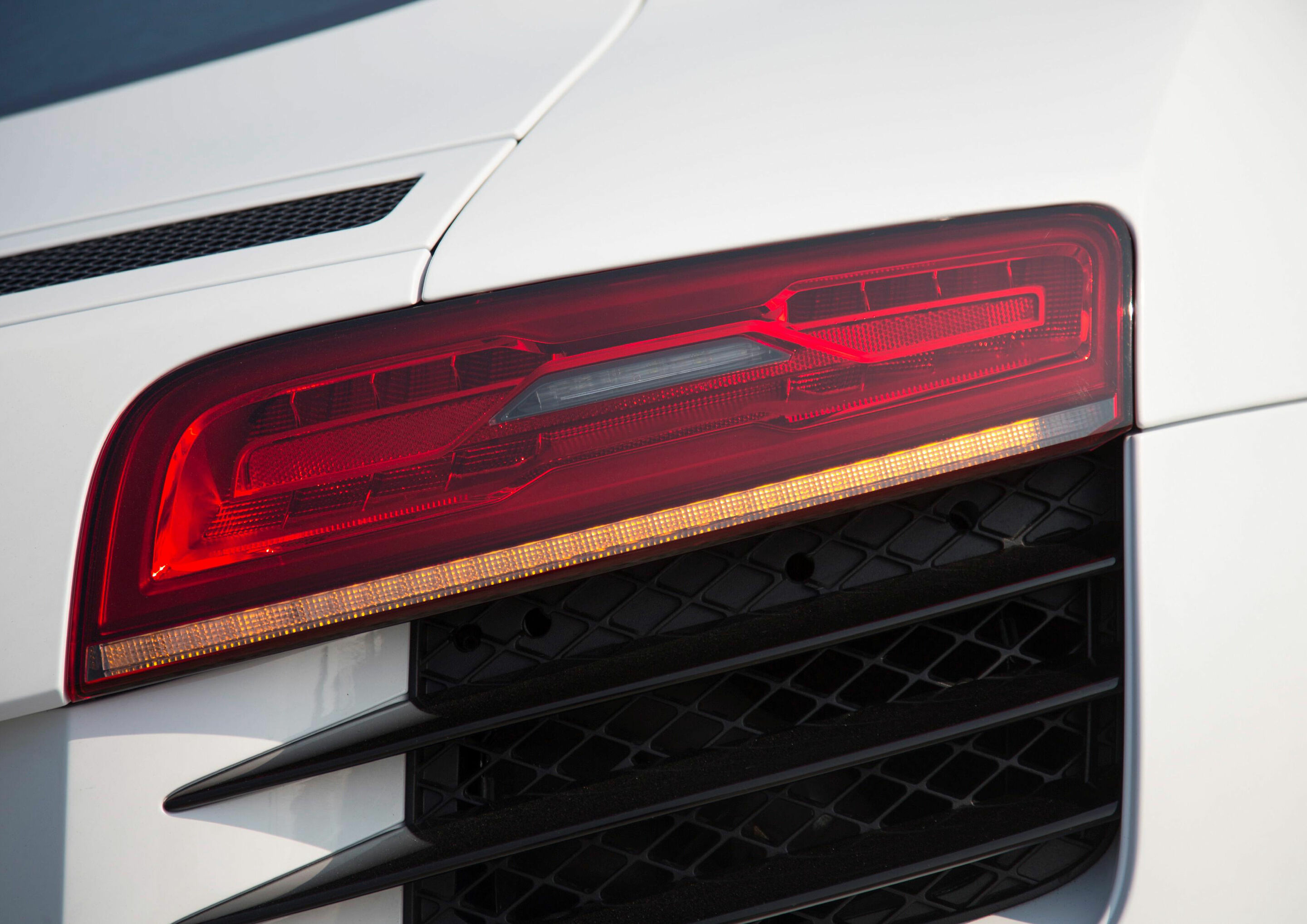 Lighting technology - Audi R8
Indicator with dynamic display