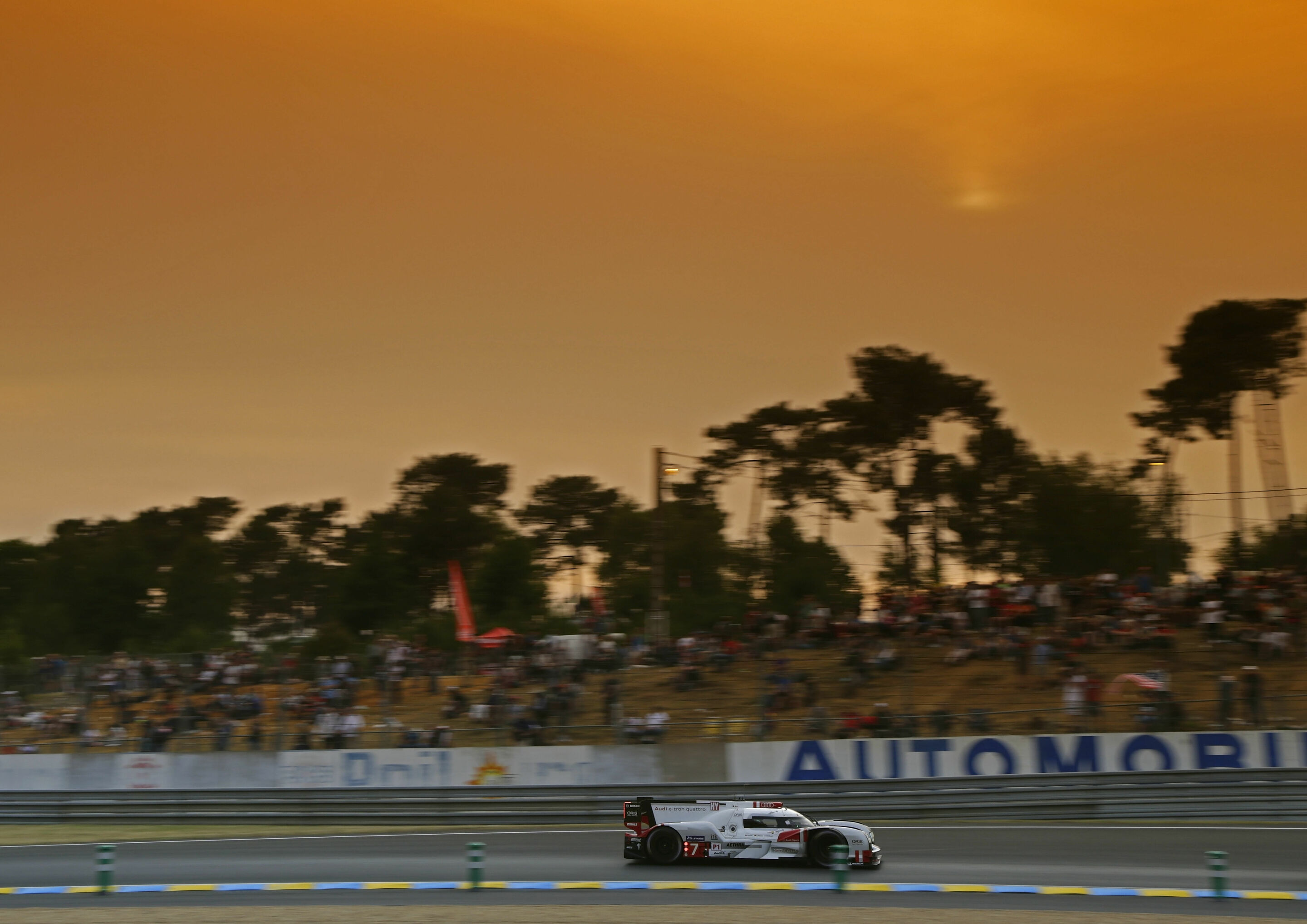 24h Le Mans 2015 - Audi R18 e-tron quattro #7 (Audi Sport Team Joest), André Lotterer, Marcel Fässler, Benoît Tréluyer