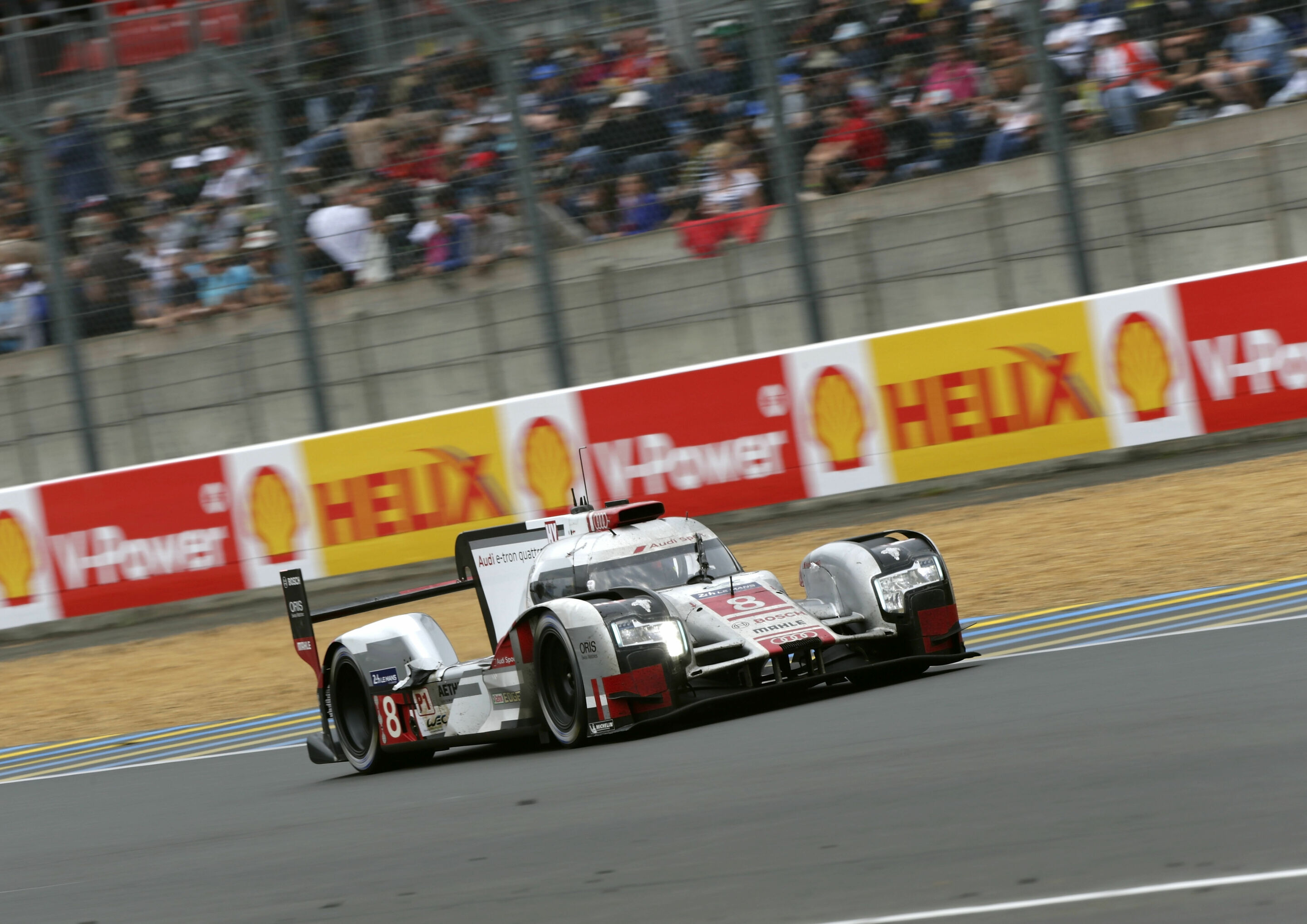 24 Stunden Le Mans 2015 - Audi R18 e-tron quattro #8 (Audi Sport Team Joest), Lucas di Grassi, Loïc Duval, Oliver Jarvis