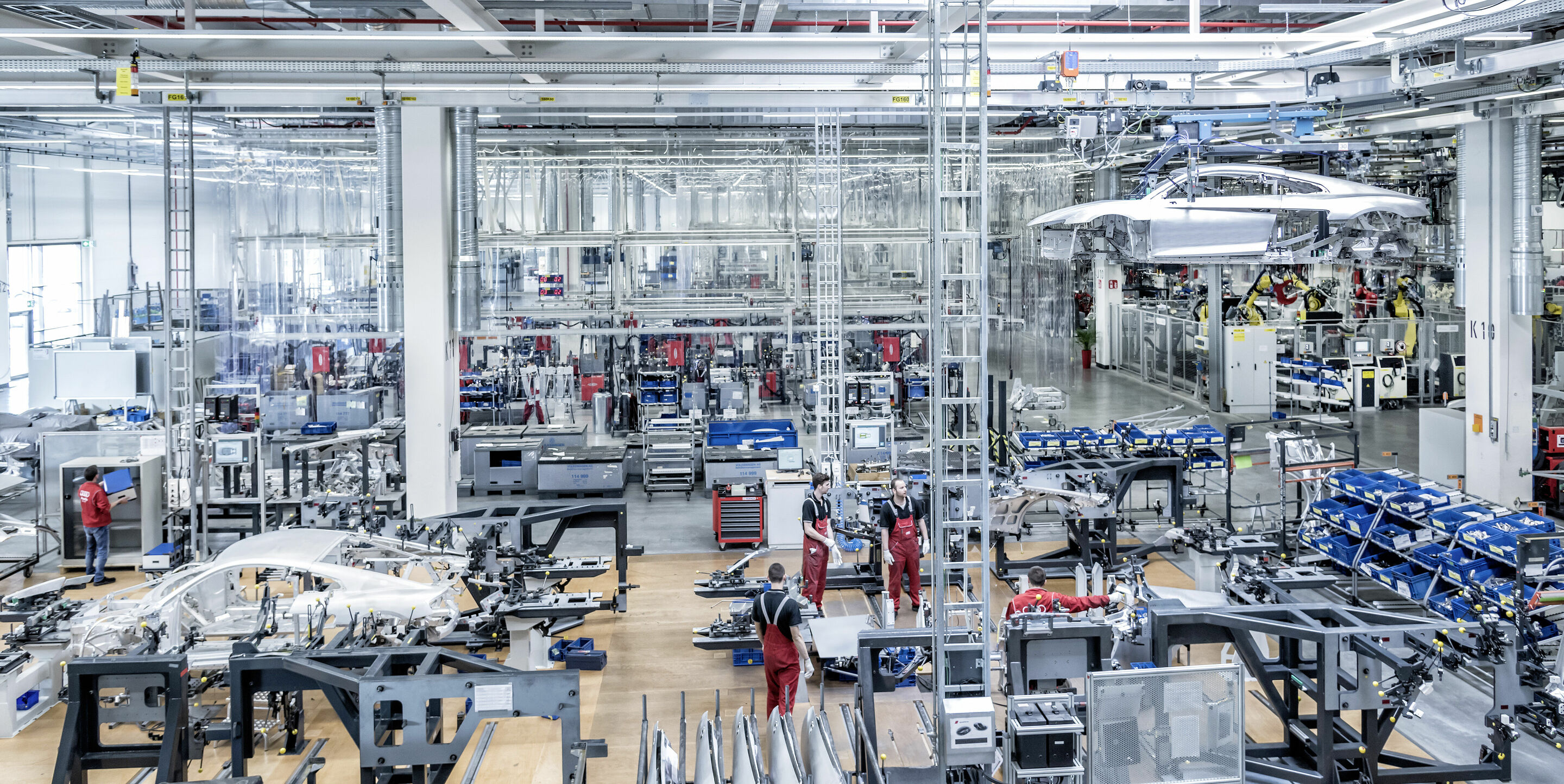 R8 Manufaktur quattro GmbH in den Audi Böllinger Höfen am Standort Neckarsulm. - R8 Manufaktur quattro GmbH in den Audi Böllinger Höfen am Standort Neckarsulm.