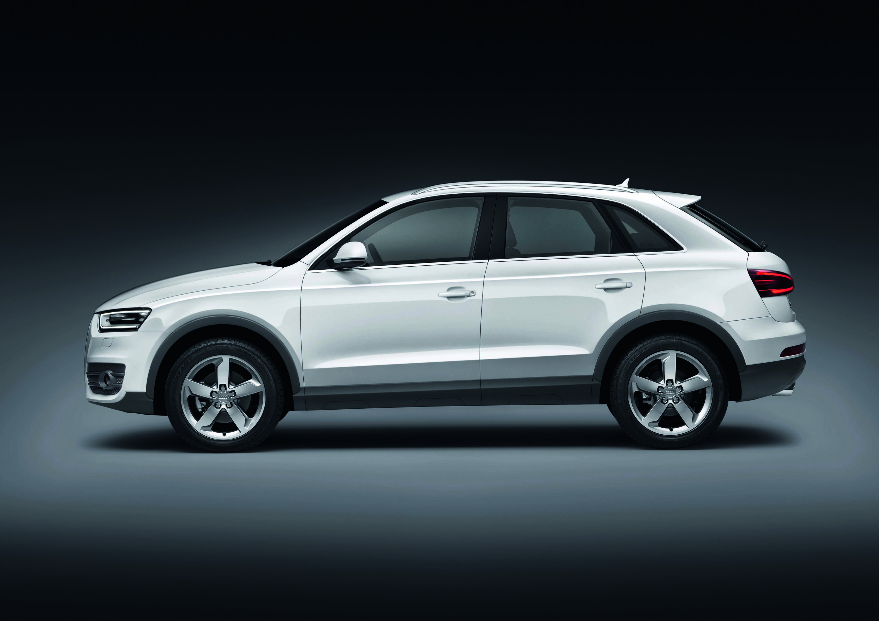 Audi Q3 quattro - Farbe: Gletscherweiß