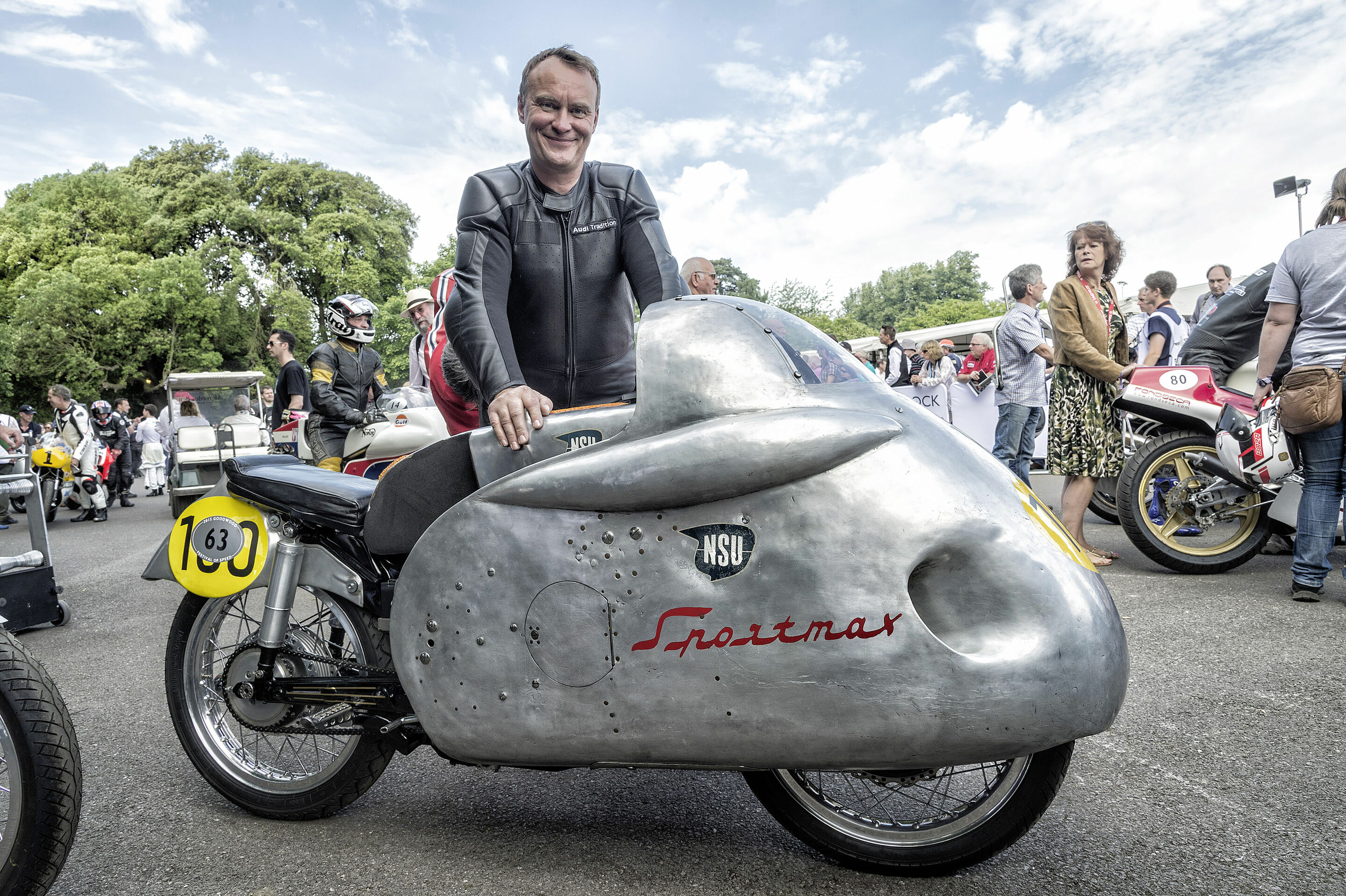 Audi Tradition mit Klassikern in Goodwood - Erstmals für Audi Tradition beim Goodwood Festival of Speed dabei: Ralf Waldmann, zweifacher Vize-Weltmeister, auf einer 60 Jahre alten NSU Sportmax.