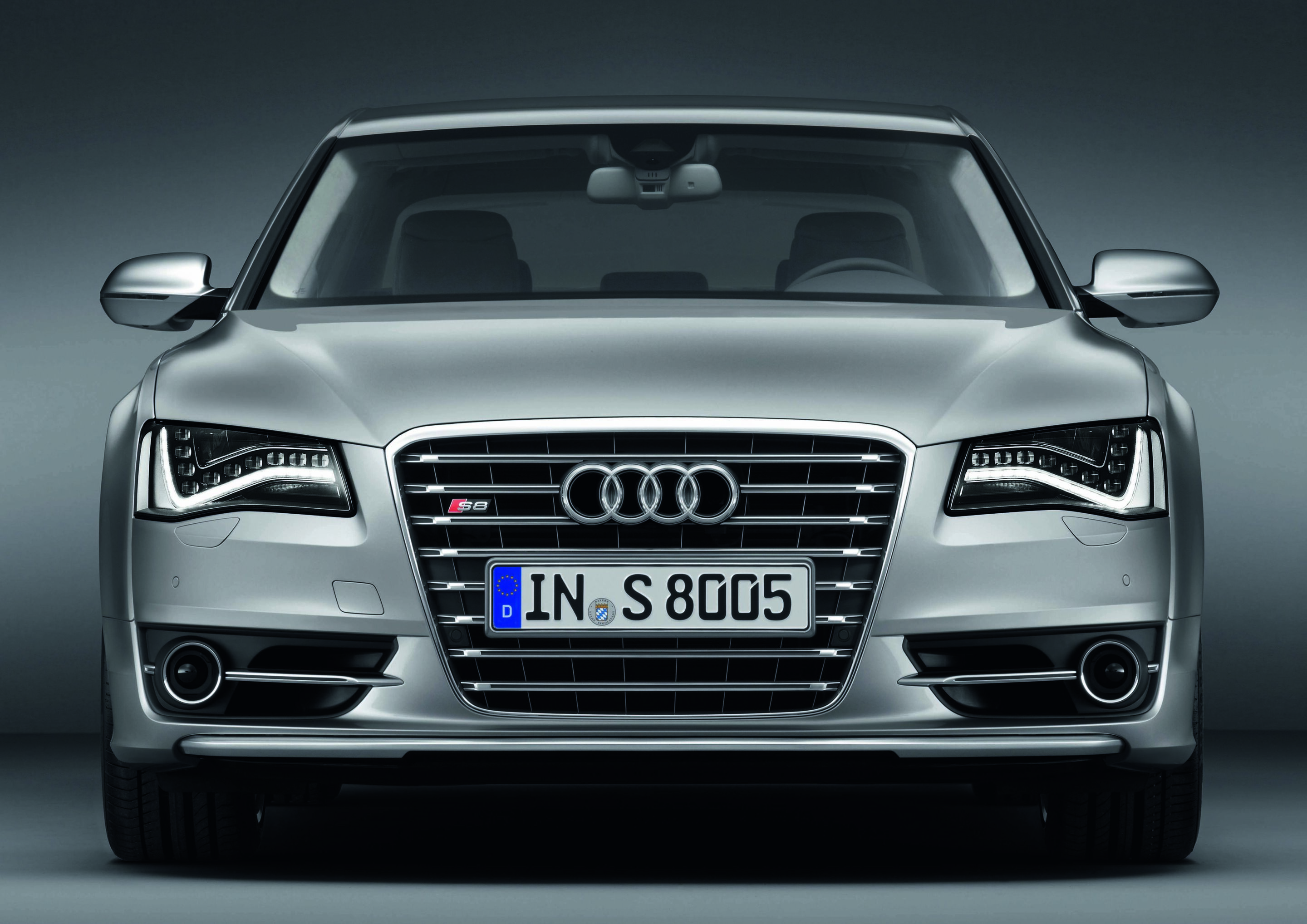 Audi S8 - Colour: Prism Silver
