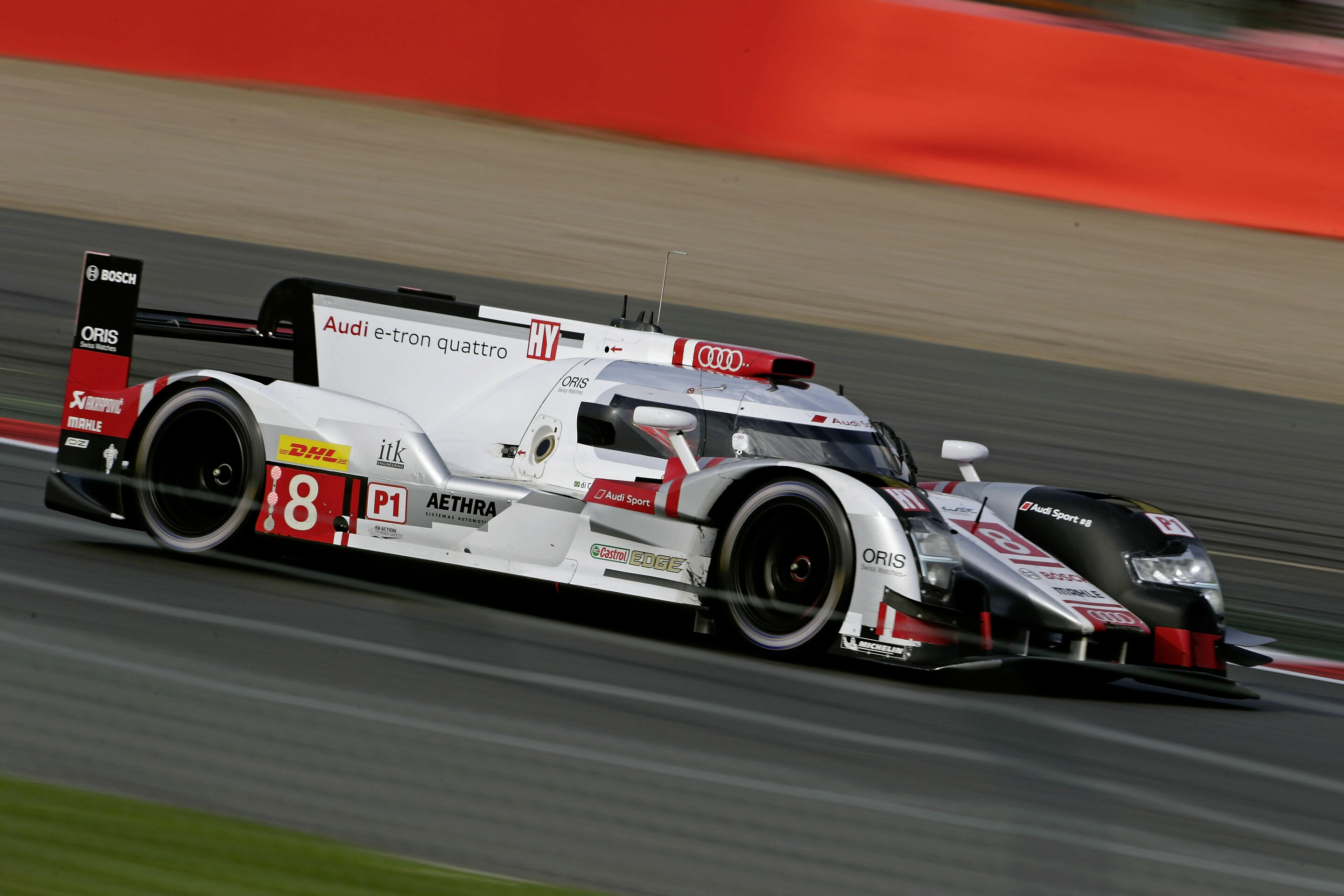 Audi startet aus Reihe zwei in die WEC-Saison - Audi R18 e-tron quattro #8 (Audi Sport Team Joest), Lucas di Grassi, Loïc Duval, Oliver Jarvis