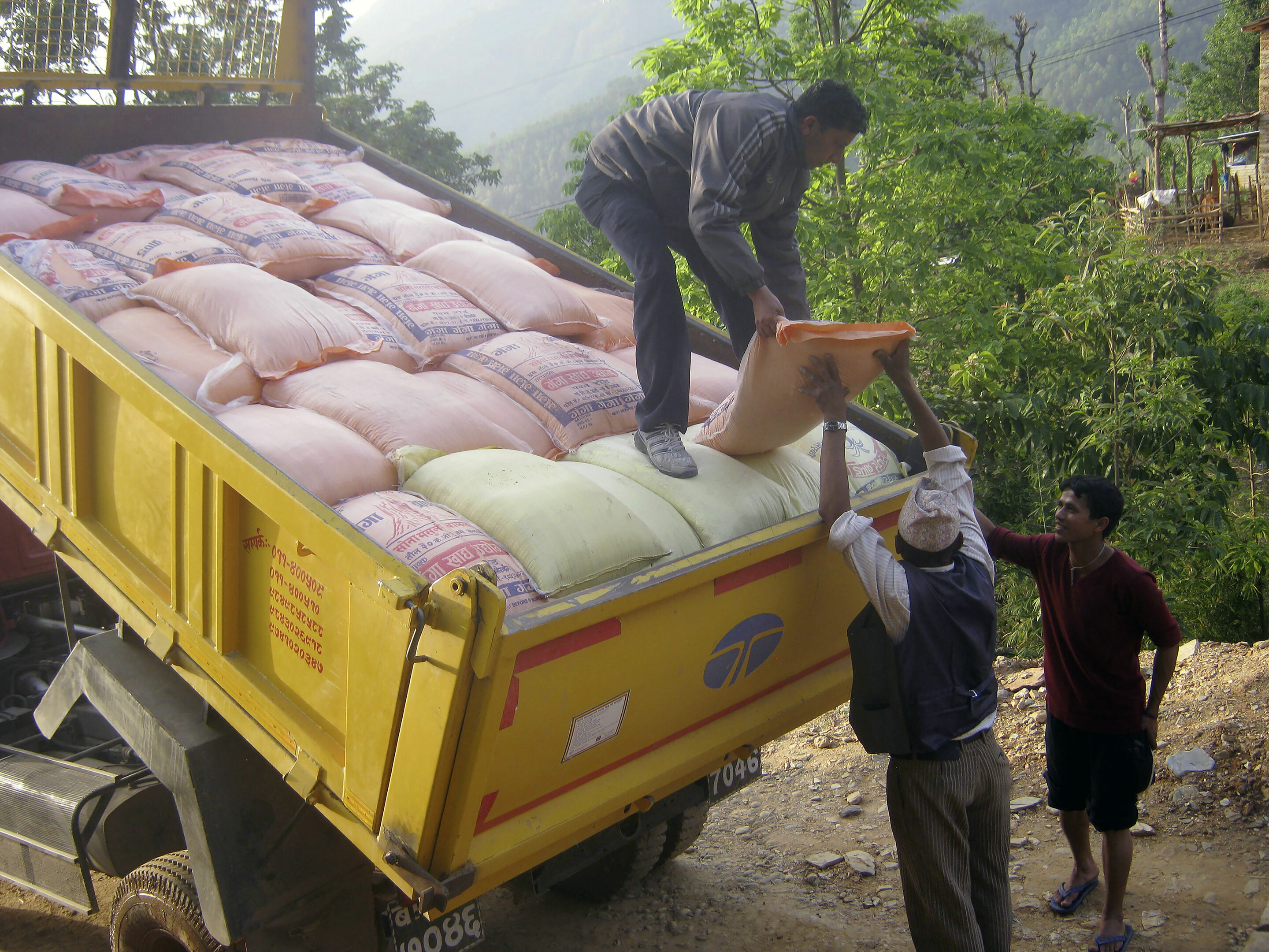 Audianer spenden für Nepal - Dank der Spende konnten Lebensmittel in die Krisenregion geschickt werden. Foto Nepalhilfe Beilngries e.V.