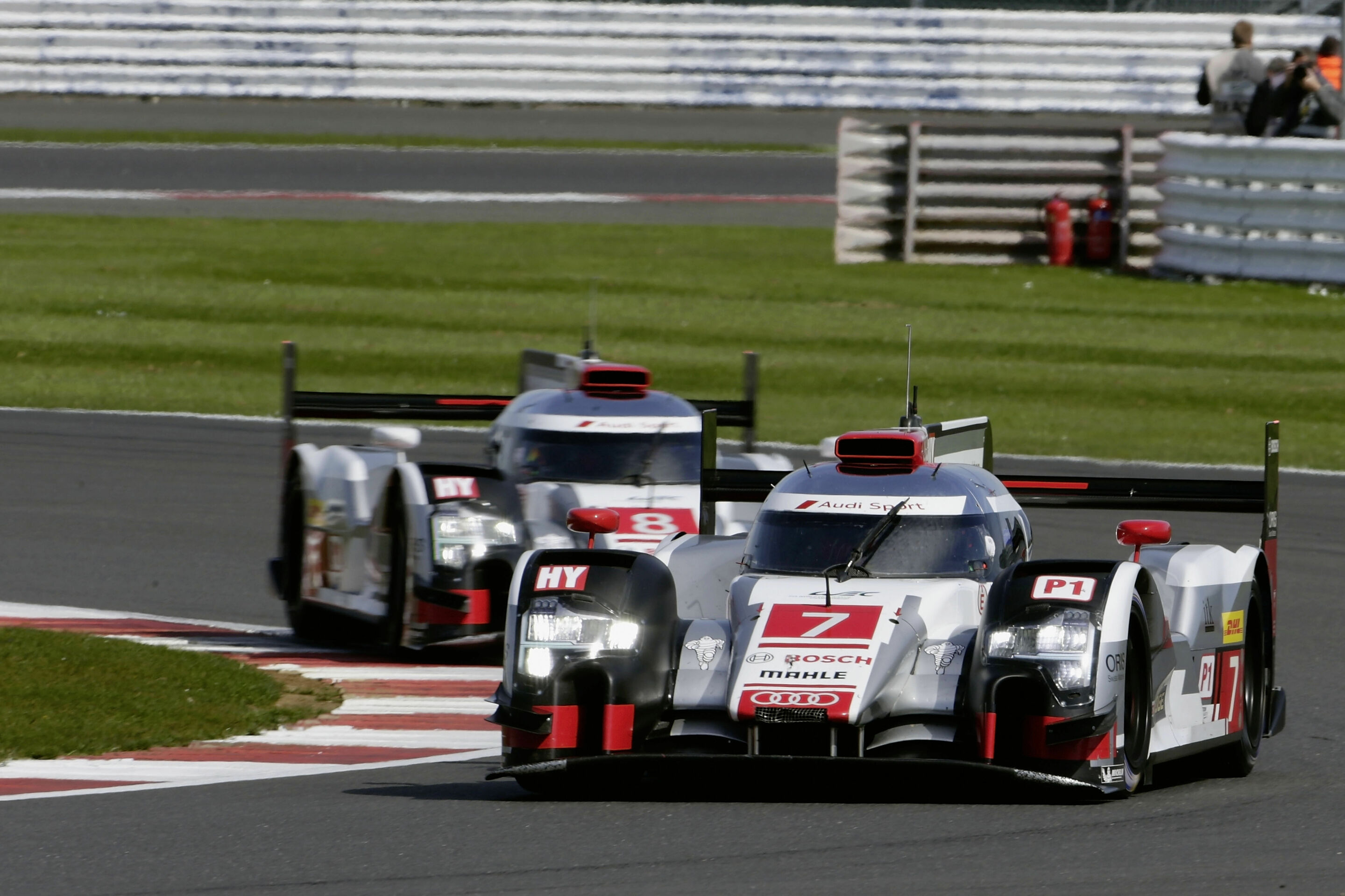 Audi vor nächstem WM-Krimi - Überholmanöver in jeder Runde, Rad-an-Rad-Duelle, Führungswechsel und nach sechs Rennstunden 4,6 Sekunden Vorsprung für Audi: Der WEC-Auftakt in Silverstone hätte spannender nicht sein können. Mit hohen Erwartungen reist Audi...