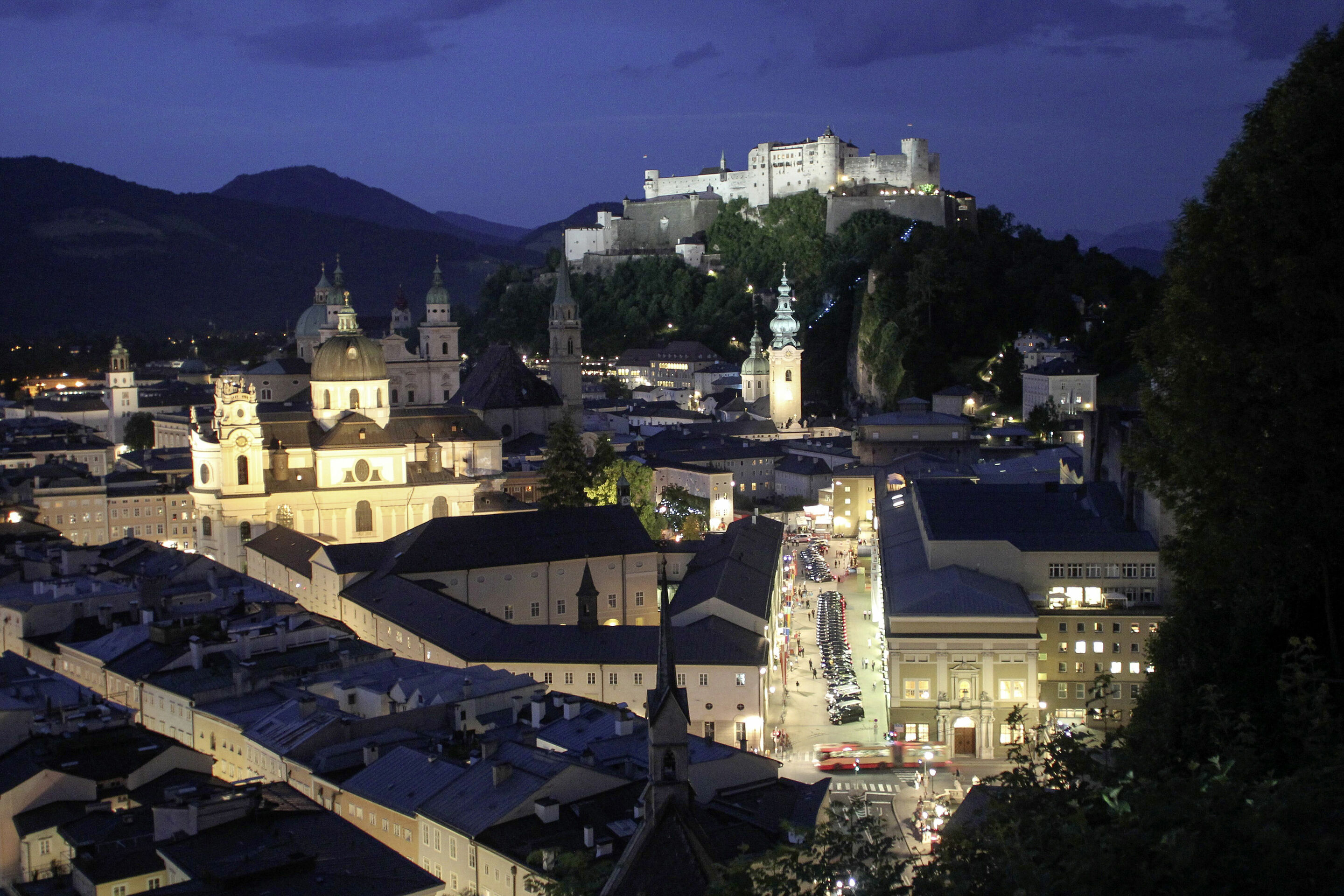 Audi and the Salzburg Festival 20 years of strong partnership - .
