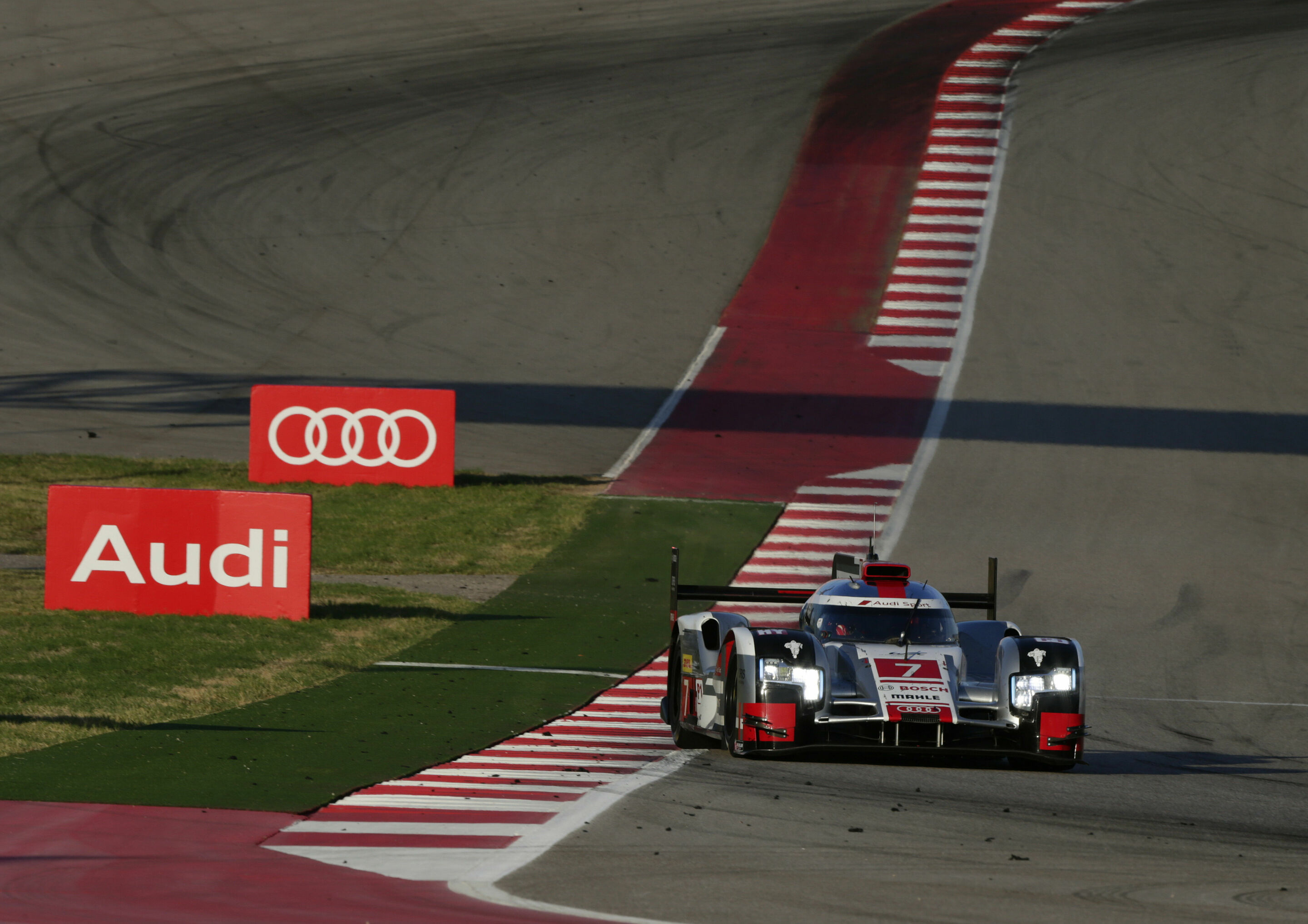 WEC Austin 2015 - Audi R18 e-tron quattro #7 (Audi Sport Team Joest), Marcel Fässler, André Lotterer, Benoît Tréluyer