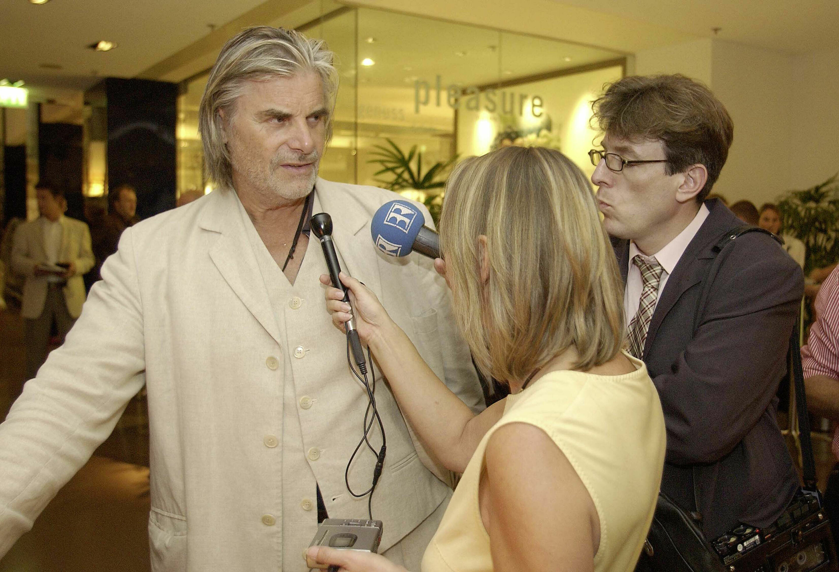 Salzburg Festival guest appearances in Ingolstadt 2002 - Performance of “Jedermann” in the Customer Center at Audi Forum Ingolstadt: actor Peter Simonischek (August 4, 2002) 
© Stefan Sauer/Donaukurier