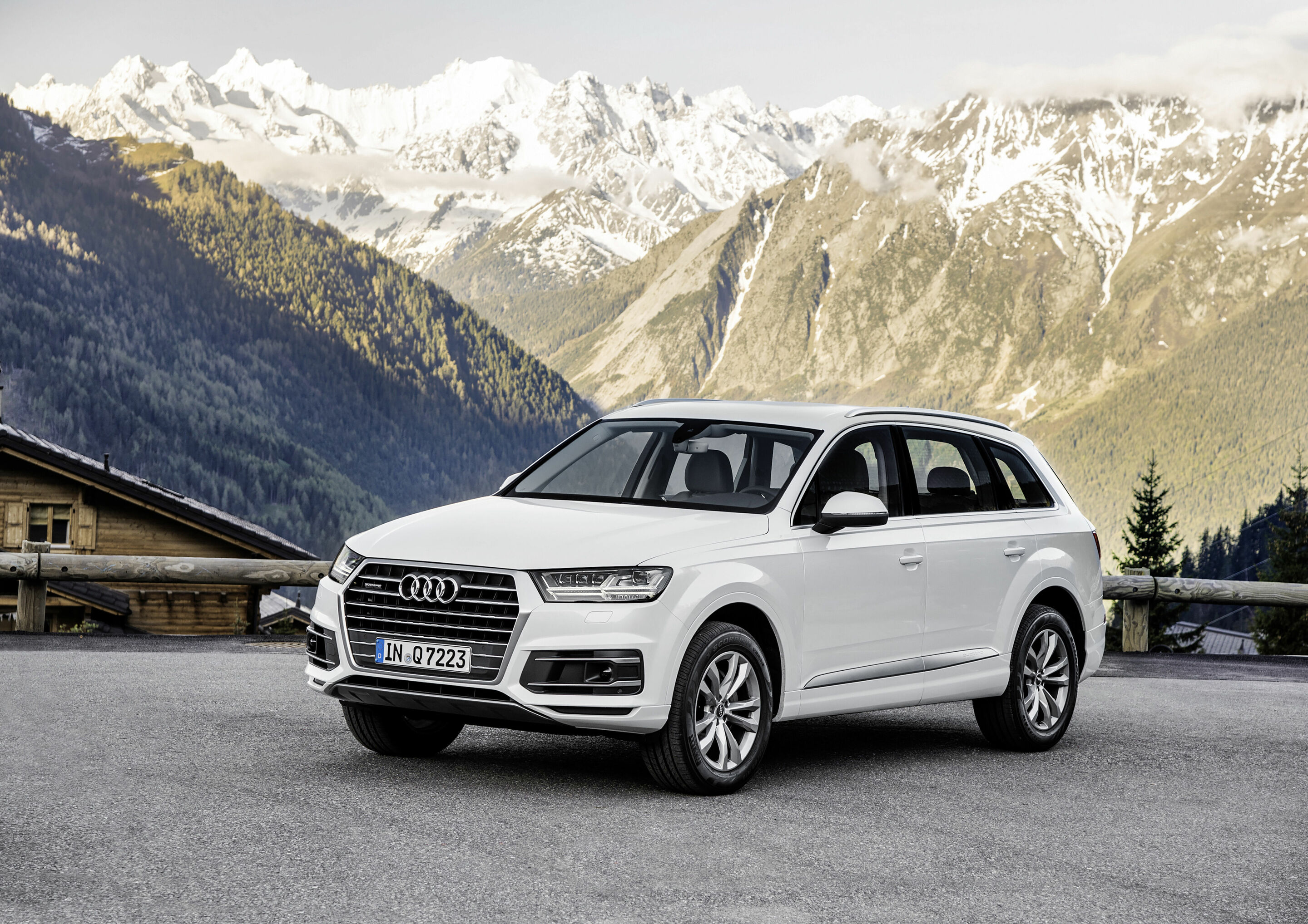 Audi steigert Absatz im September - Die AUDI AG hat im September ihren Wachstumskurs fortgesetzt: Mit rund 170.900 Automobilen steigerte das Unternehmen seine Auslieferungen weltweit um 6,8 Prozent. Auch dank des starken Anlaufs des neuen Audi Q7 verzeichneten...