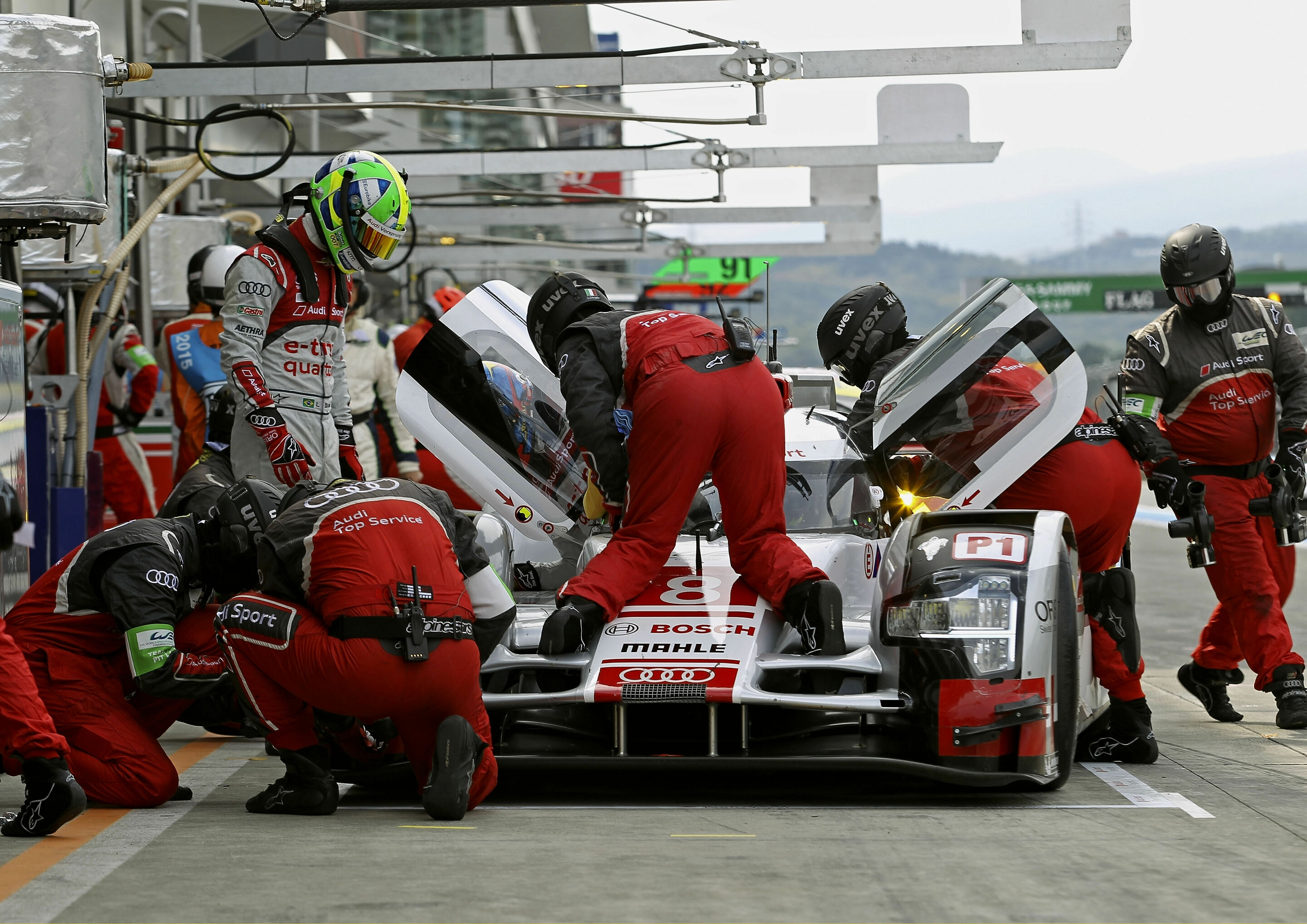 WEC Fuji 2015 - Audi R18 e-tron quattro #8 (Audi Sport Team Joest), Lucas di Grassi, Loïc Duval, Oliver Jarvis