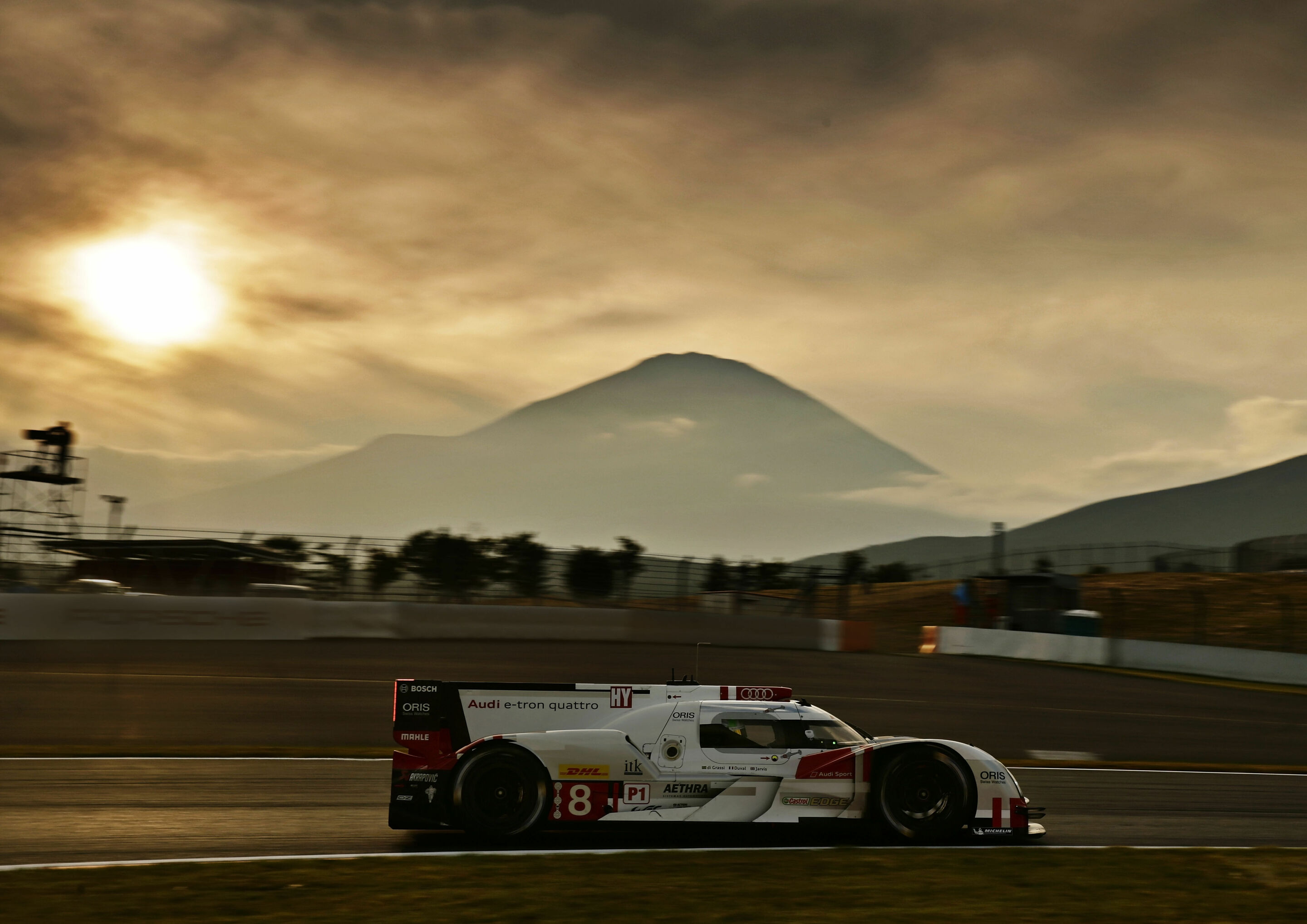 WEC Fuji 2015 - Audi R18 e-tron quattro #8 (Audi Sport Team Joest), Lucas di Grassi, Loïc Duval, Oliver Jarvis
