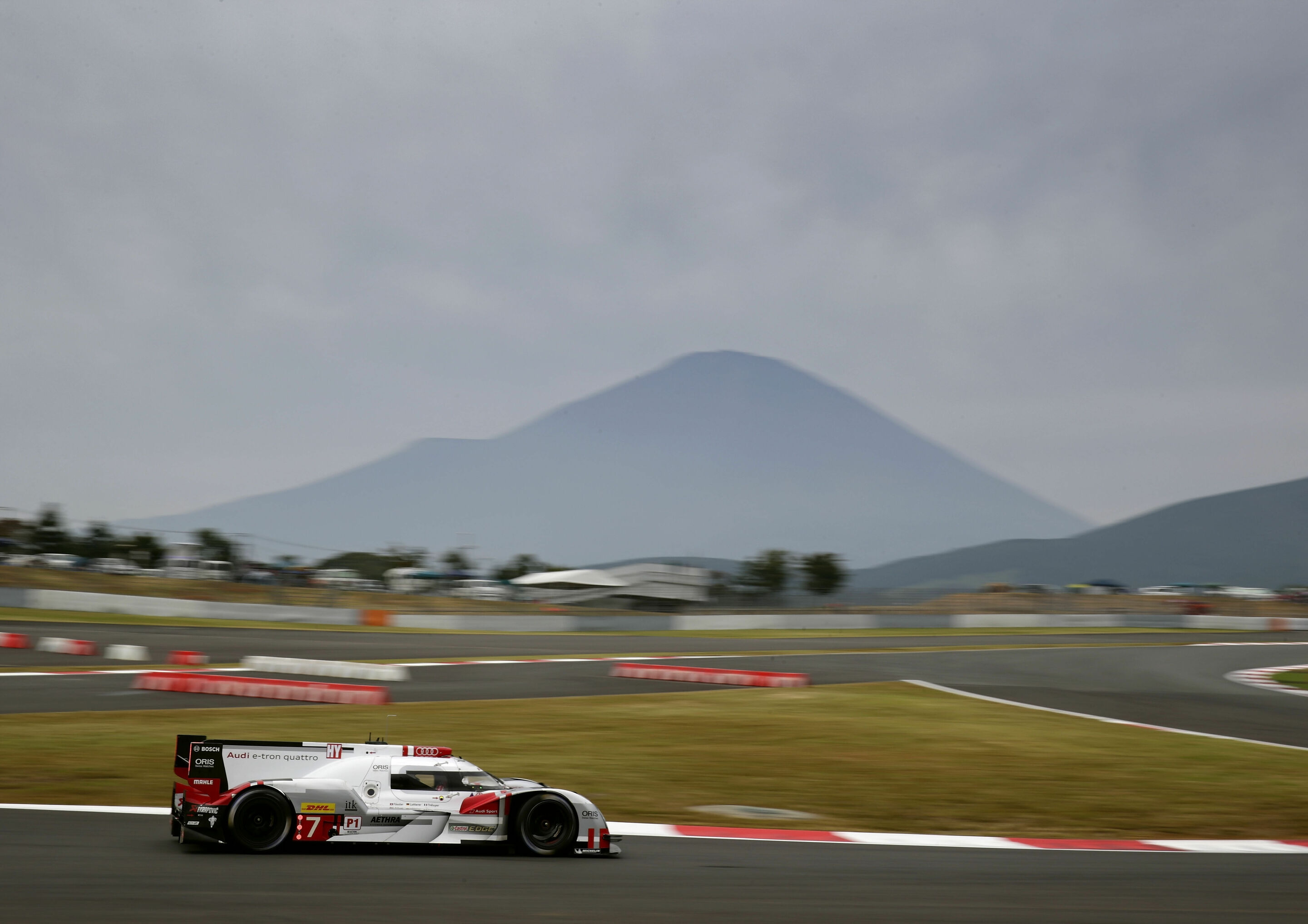 WEC Fuji 2015 - Audi R18 e-tron quattro #7 (Audi Sport Team Joest), Marcel Fässler, André Lotterer, Benoît Tréluyer