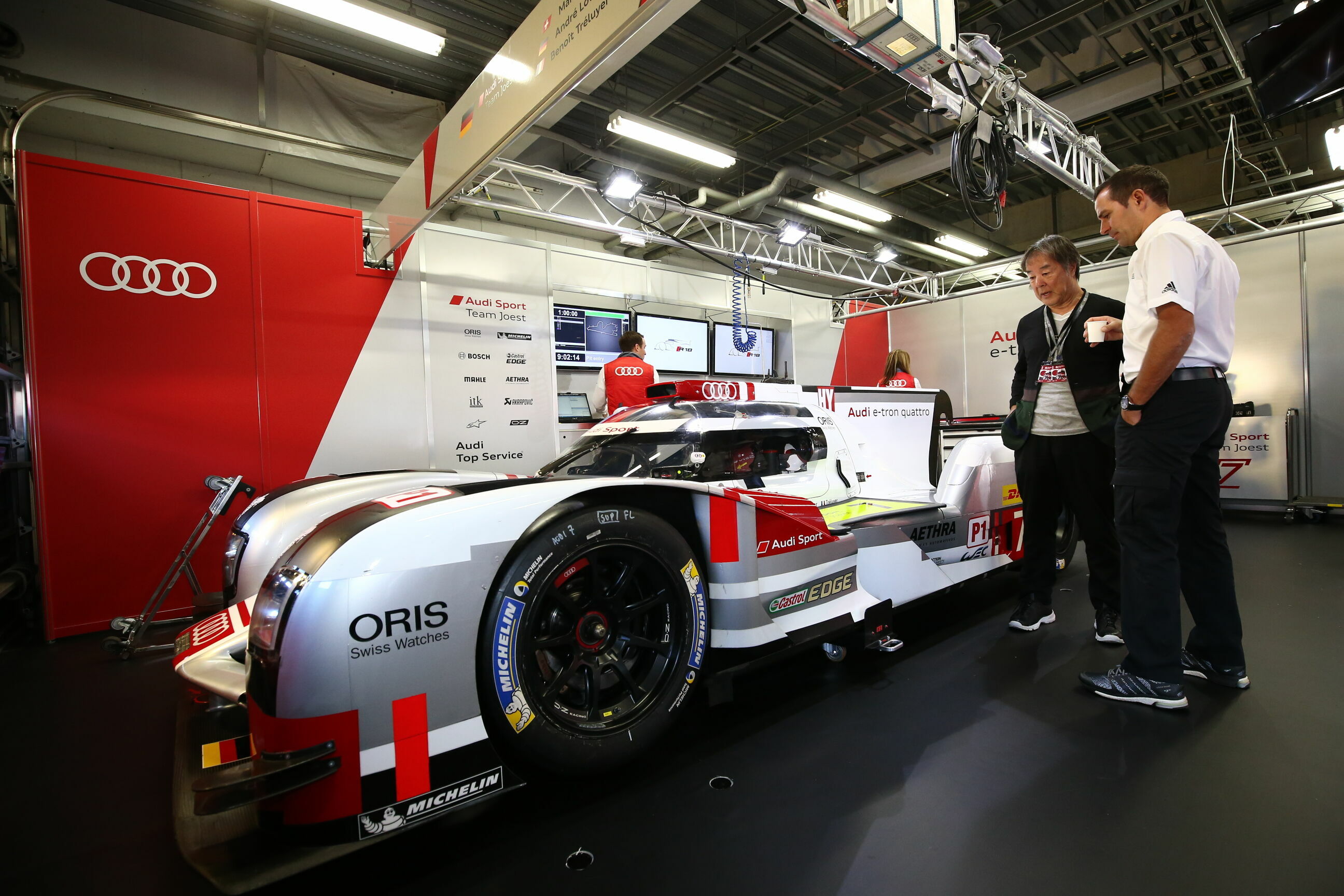Kazuyoshi Hoshino, Benoît Tréluyer - Kazuyoshi Hoshino, mentor of Benoît Tréluyer, visited the Audi pits on behalf of Racing On