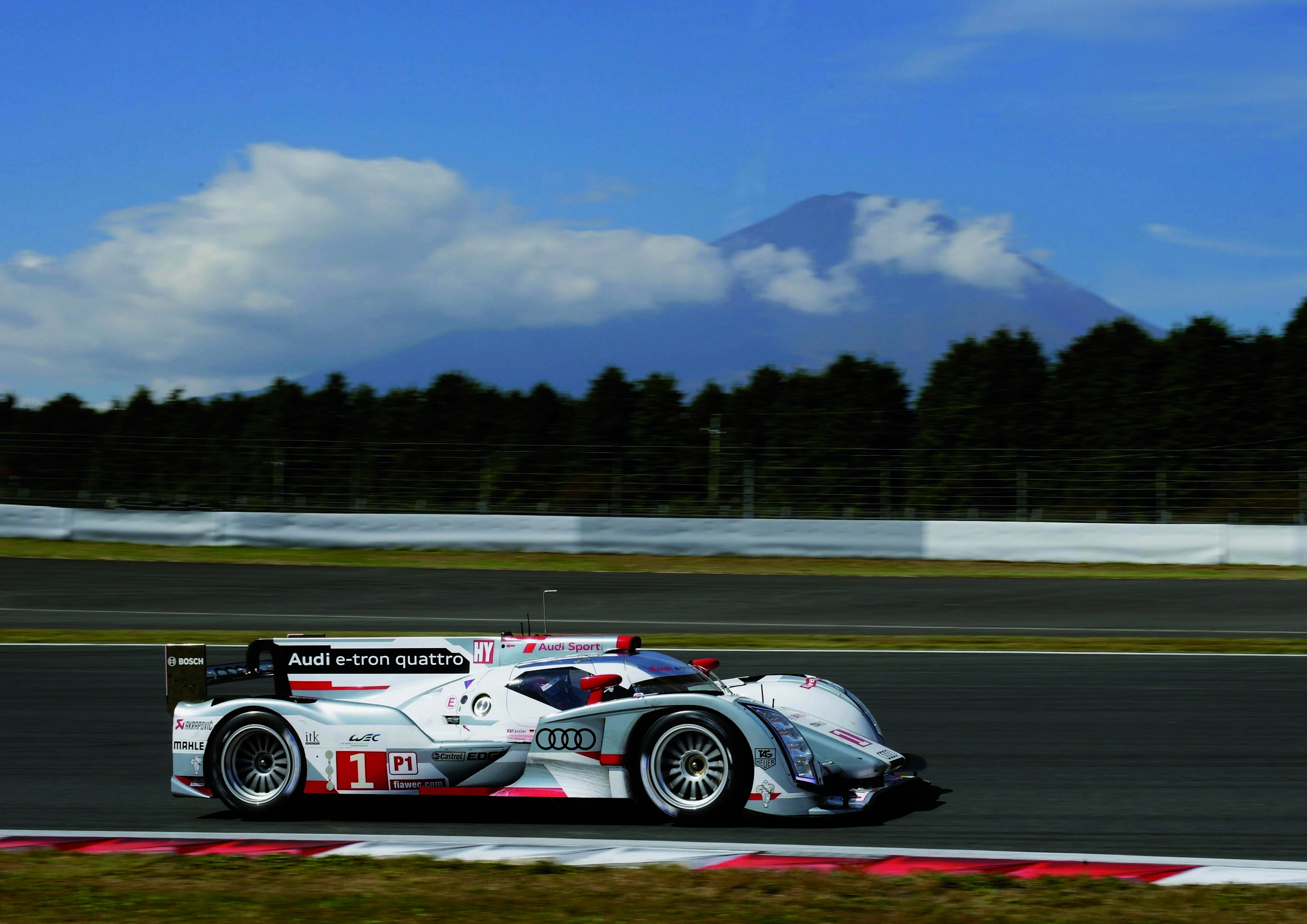 Showdown at Shanghai: Audi drivers battle for title at WEC finale - Suspense through to the end: At the finale of the FIA Endurance Championship (WEC) at Shanghai, China, on October 28, two Audi driver teams will be battling for the world champion’s title....
