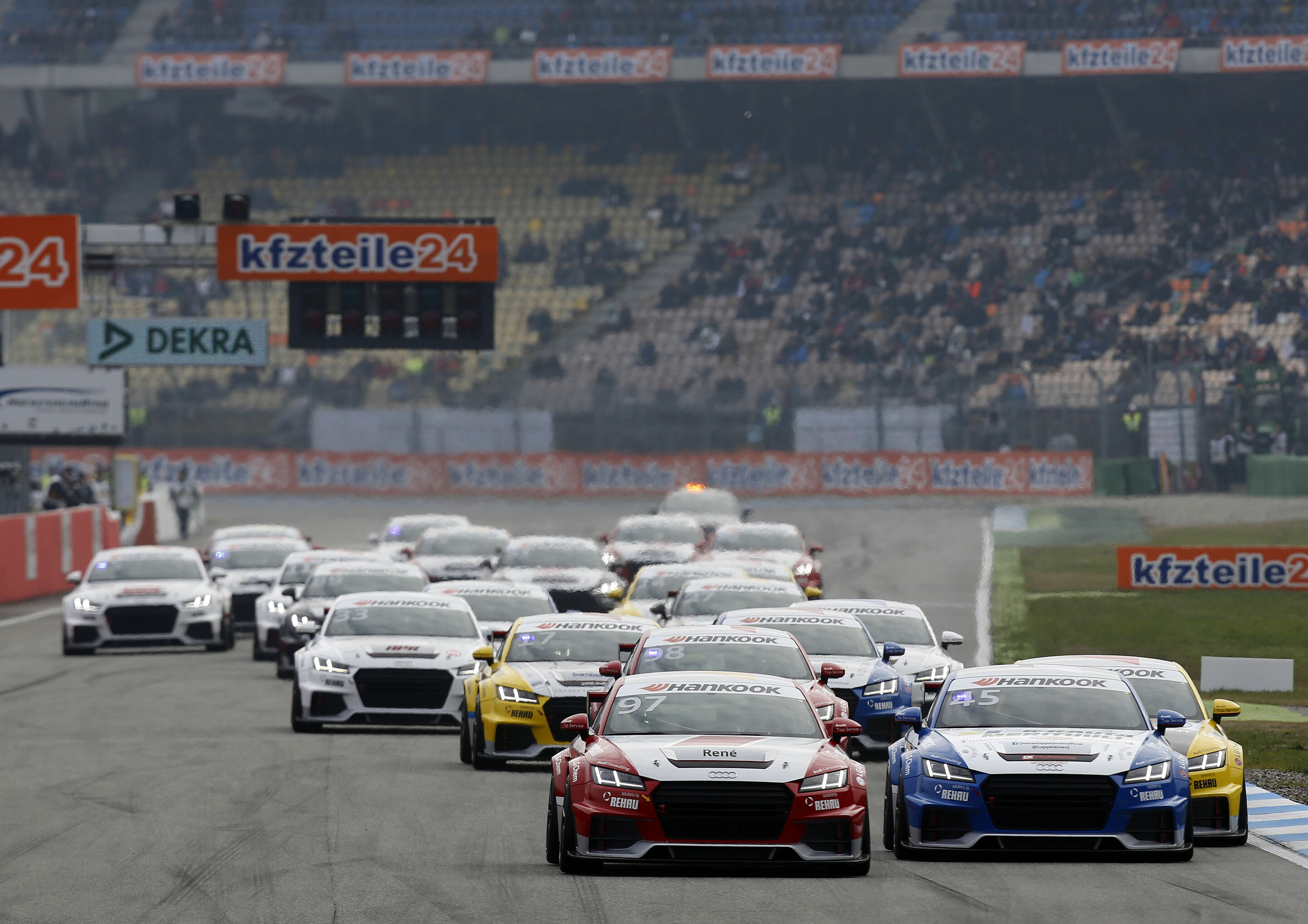 Audi Sport TT Cup Finale Hockenheim 2015 - Audi TT cup #98, Marco Bonanomi, Audi TT cup #45, Joonas Lappalainen