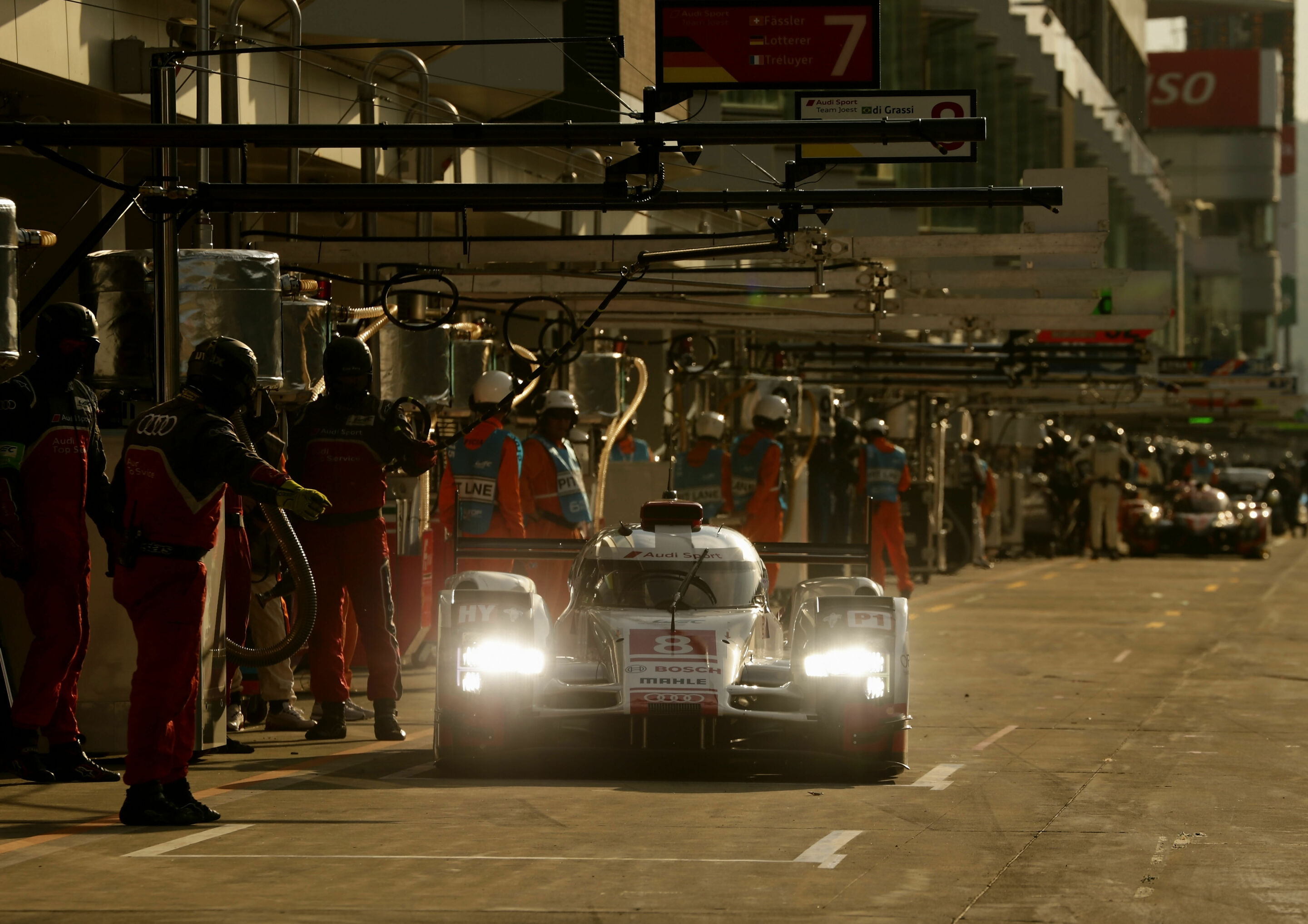WEC Fuji 2015 - Audi R18 e-tron quattro #8 (Audi Sport Team Joest), Lucas di Grassi, Loïc Duval, Oliver Jarvis